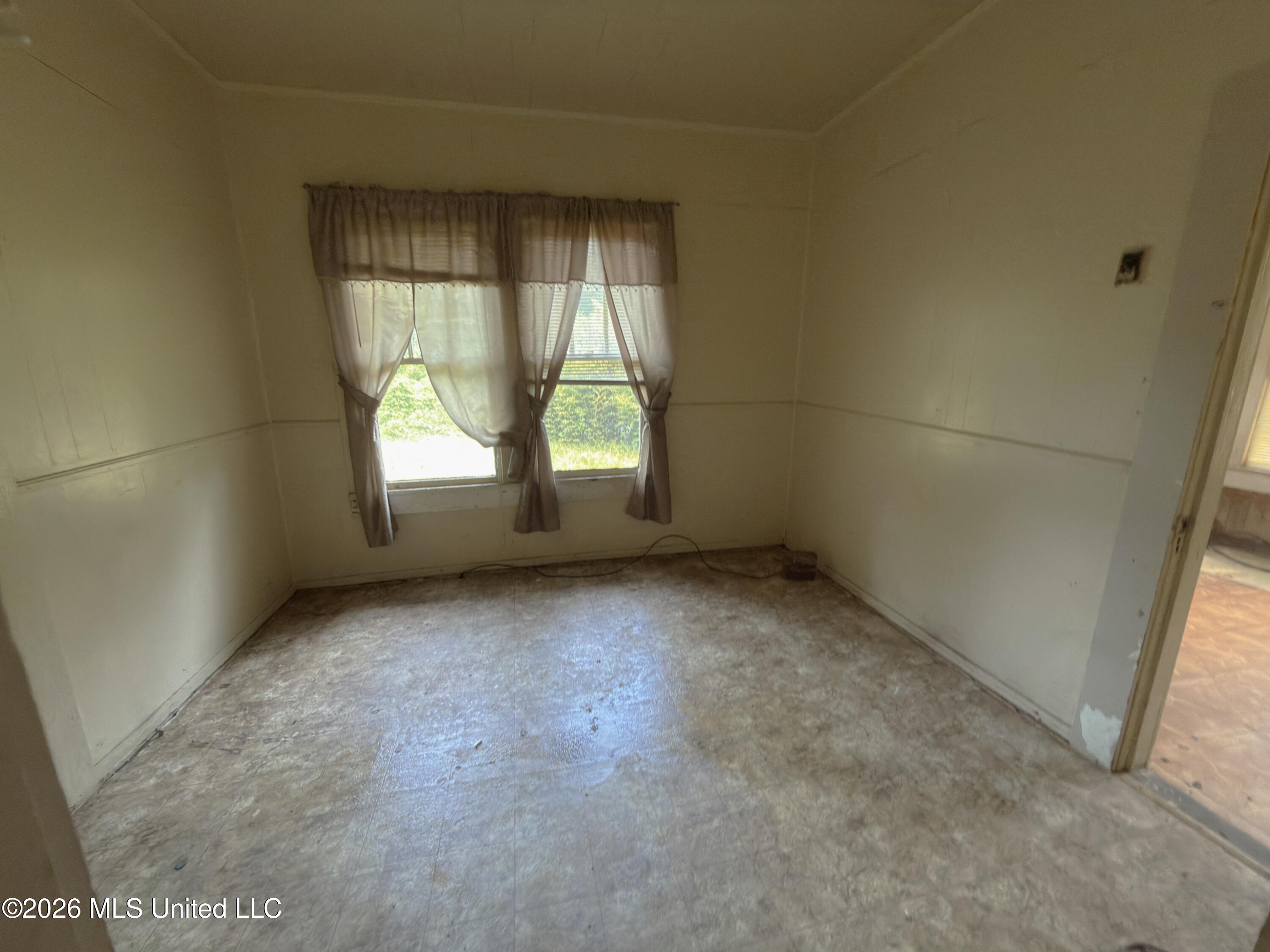 920 Howe Street Property Photo 8