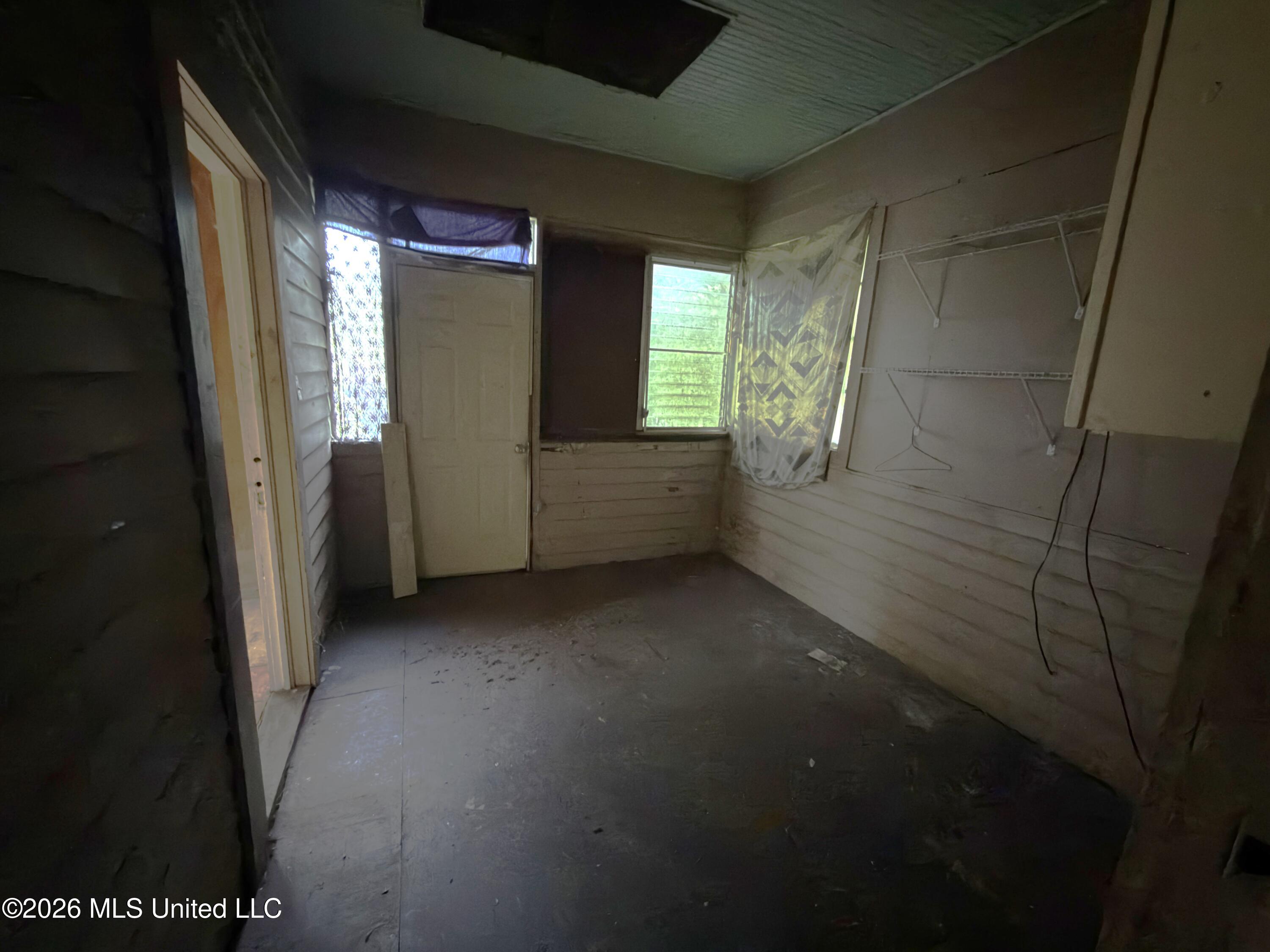 920 Howe Street Property Photo 9