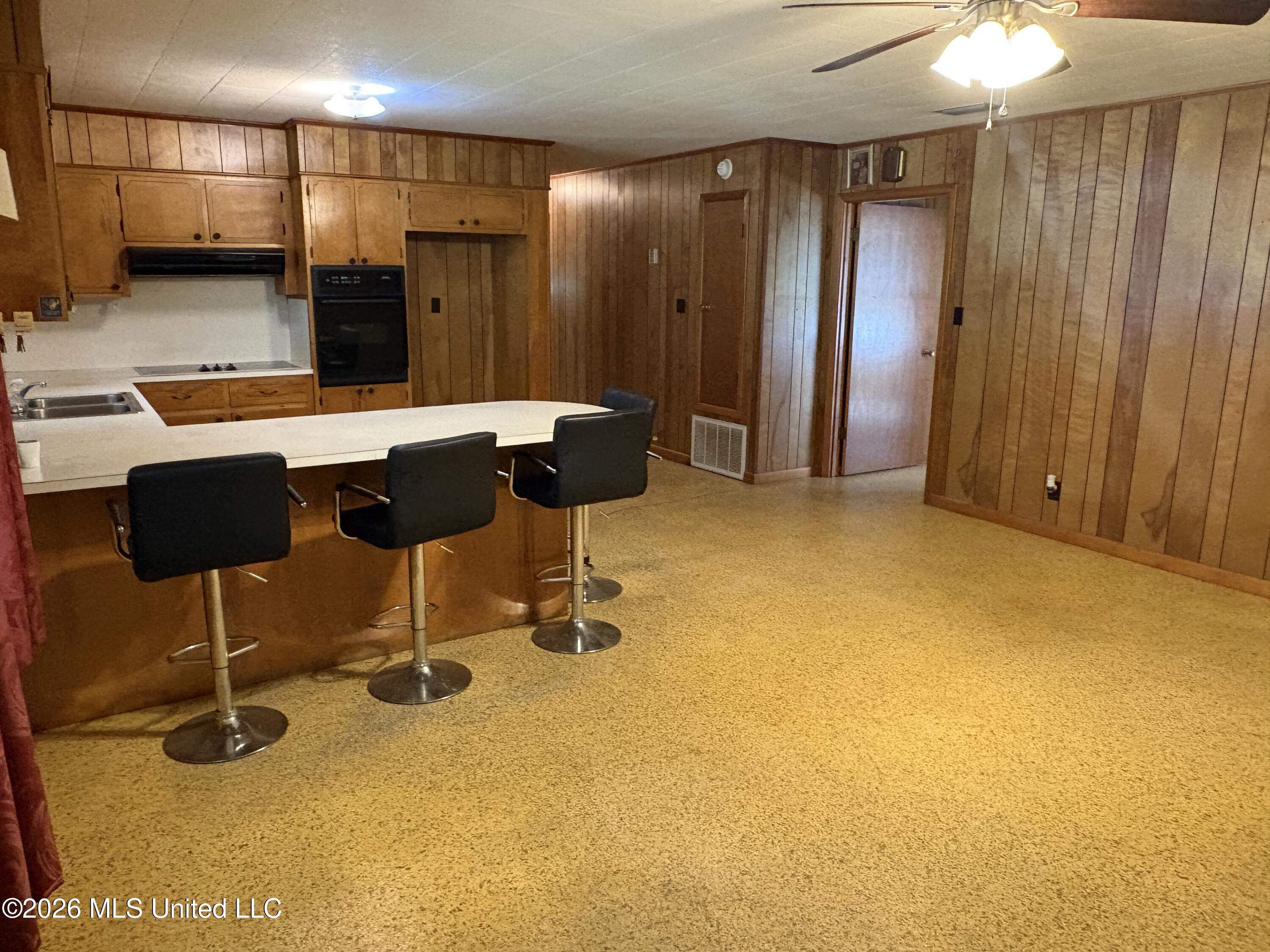 9417 Freeland Street Property Photo 8