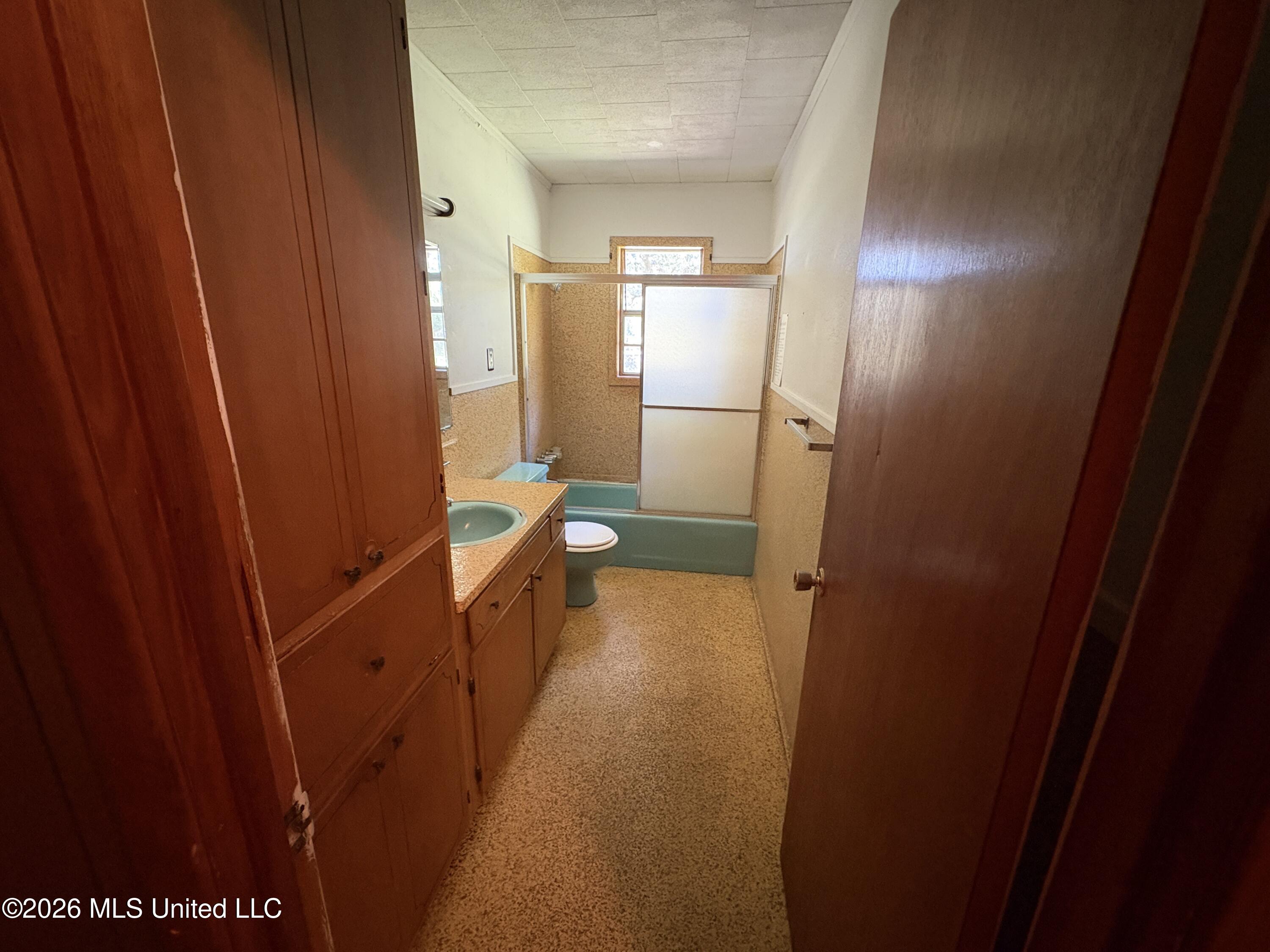 9417 Freeland Street Property Photo 14
