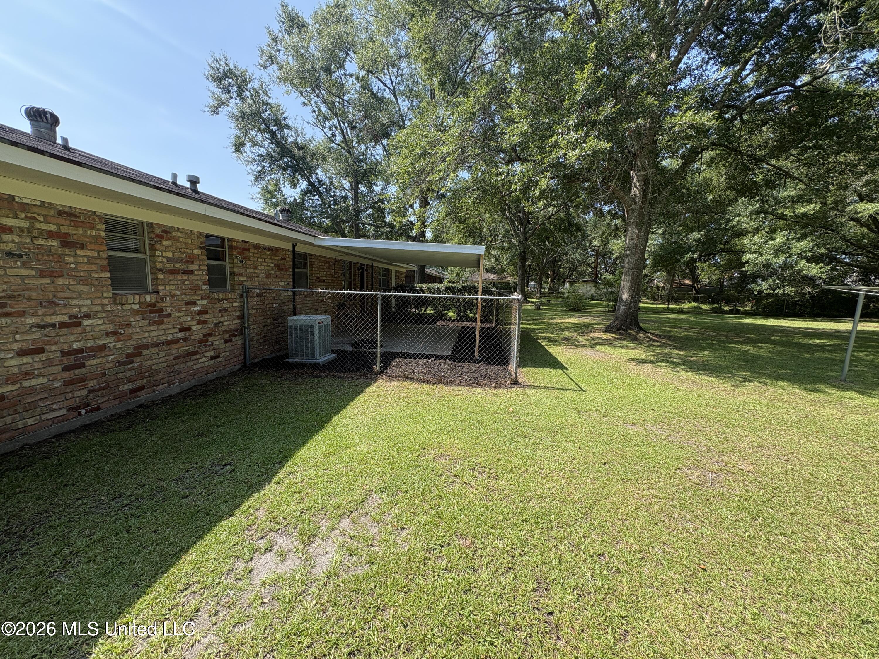 9417 Freeland Street Property Photo 18