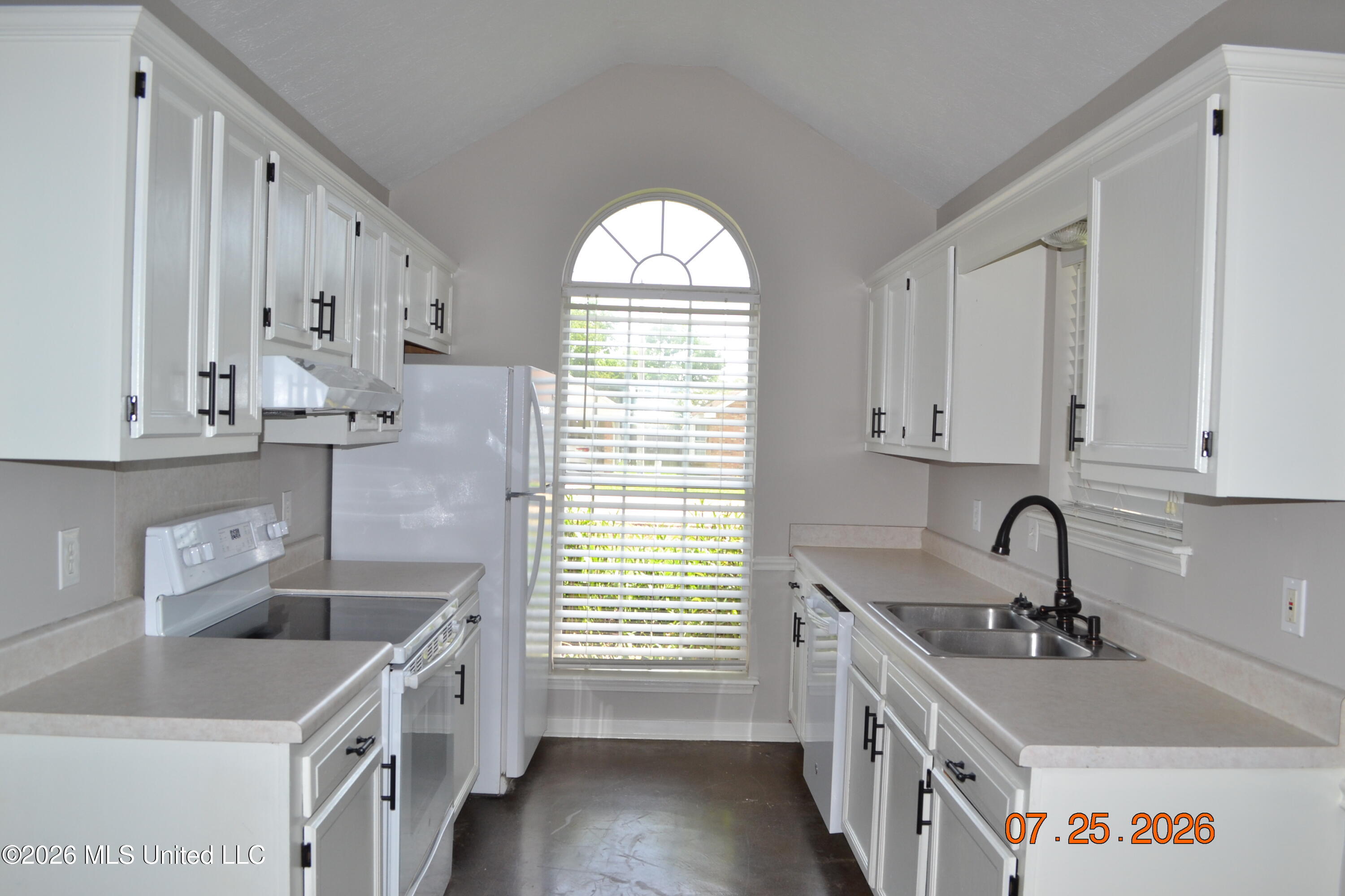 161 Greenfield Lane Property Photo 8