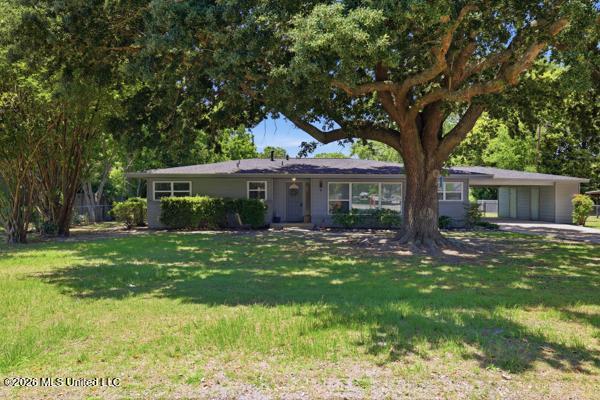 345 Popps Ferry Road Property Photo 2