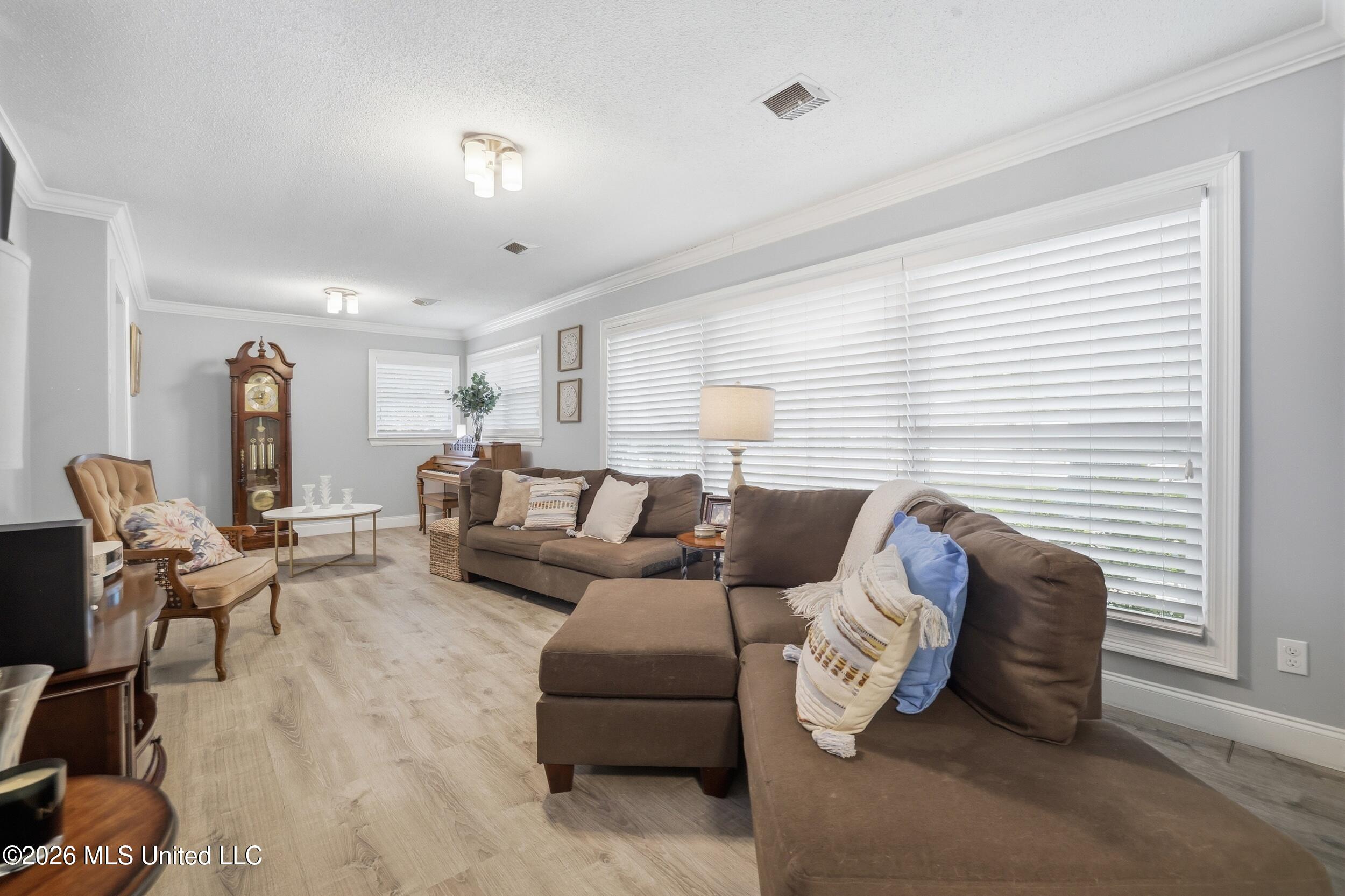 345 Popps Ferry Road Property Photo 9
