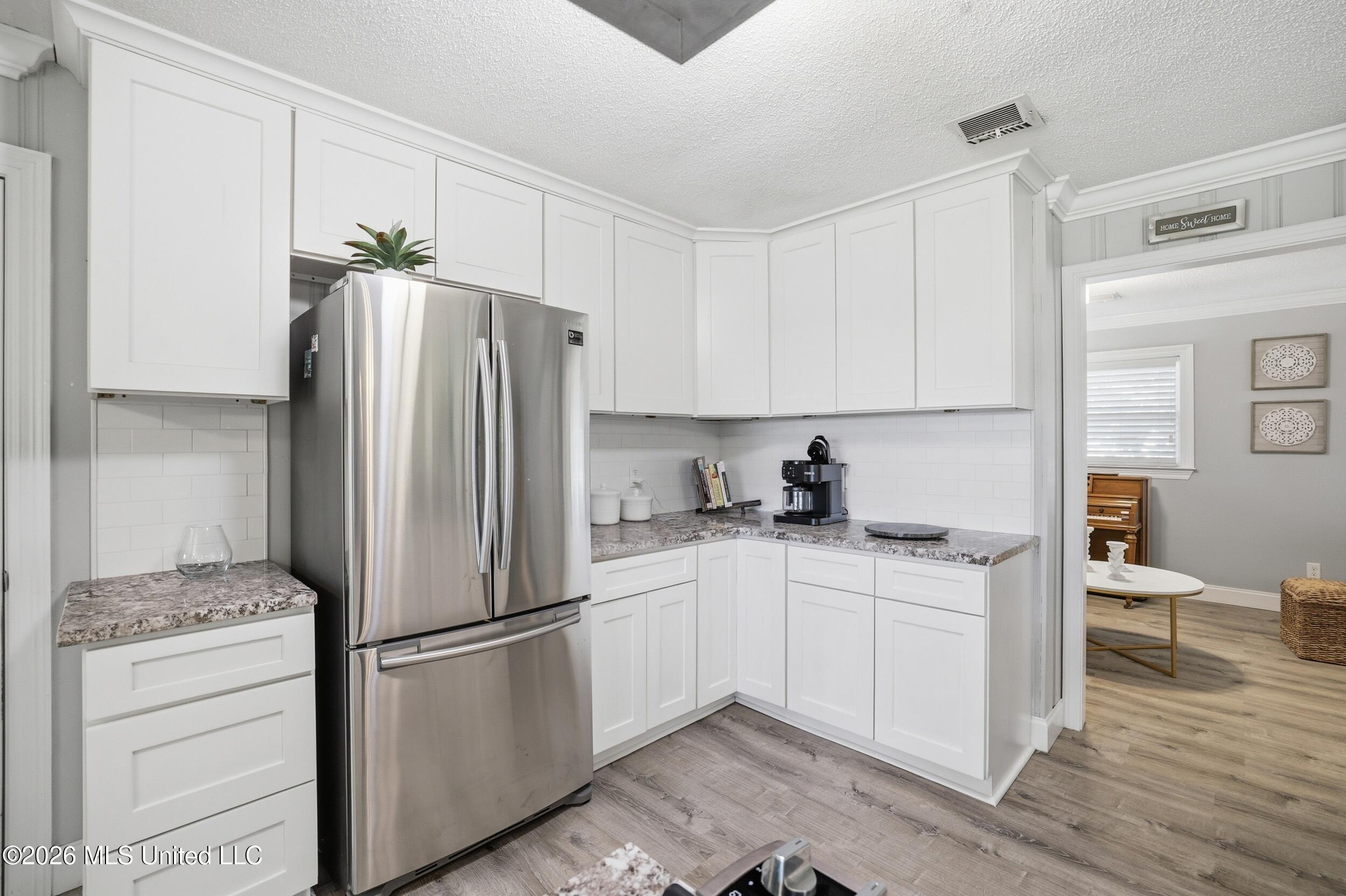 345 Popps Ferry Road Property Photo 16