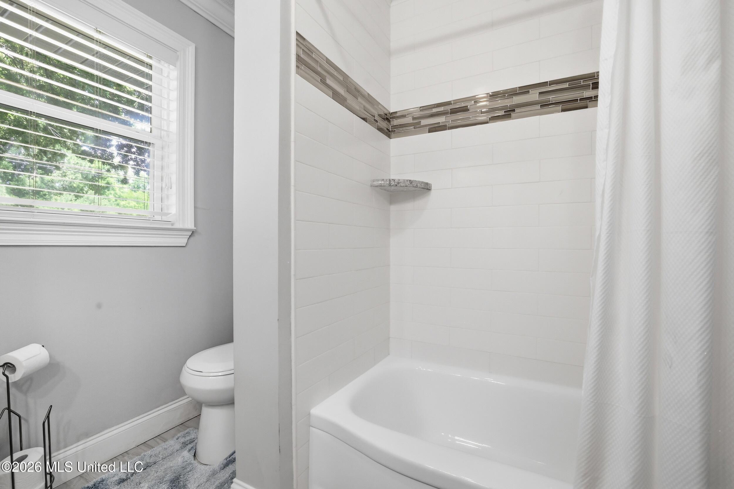 345 Popps Ferry Road Property Photo 30