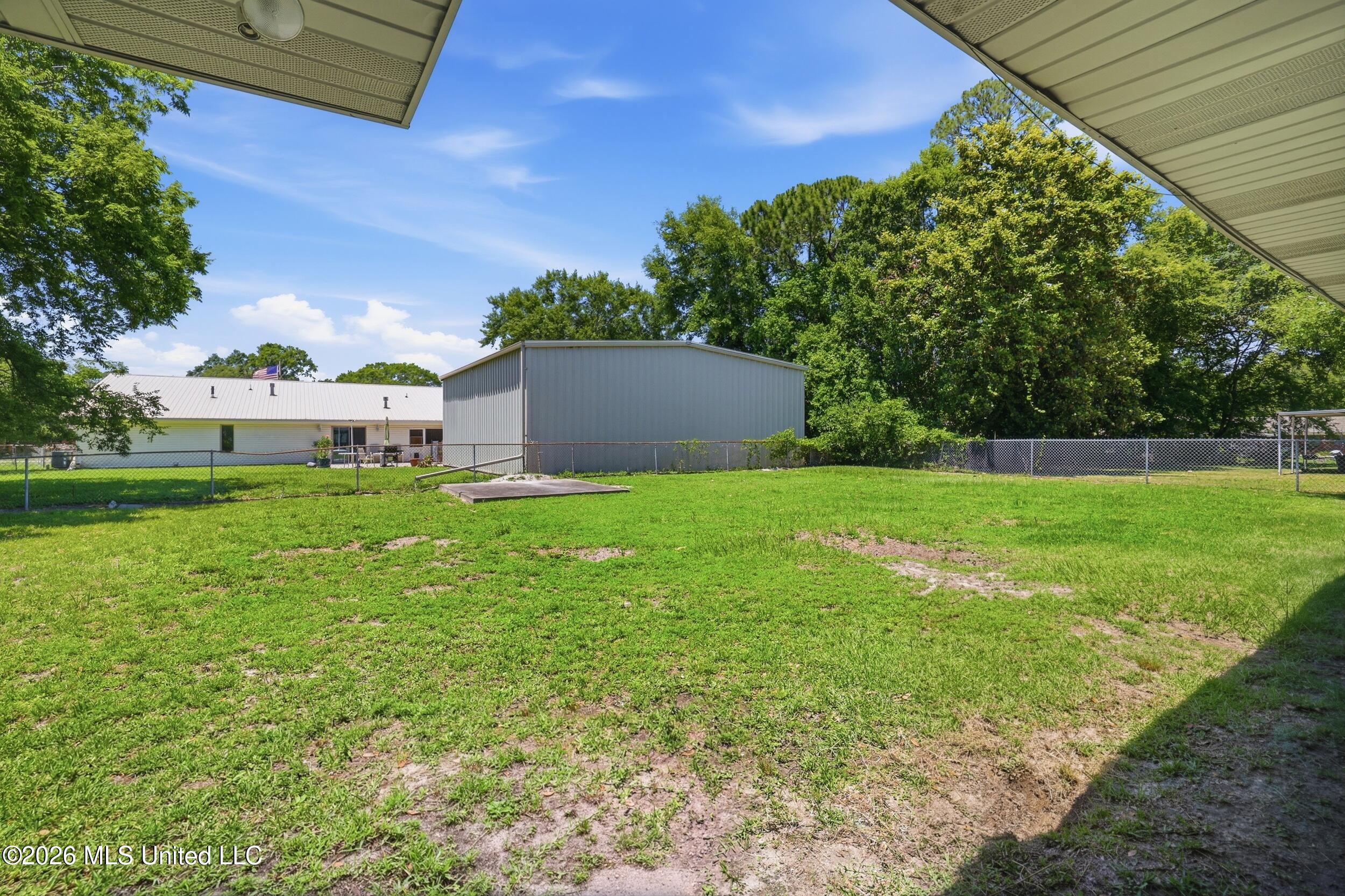345 Popps Ferry Road Property Photo 39