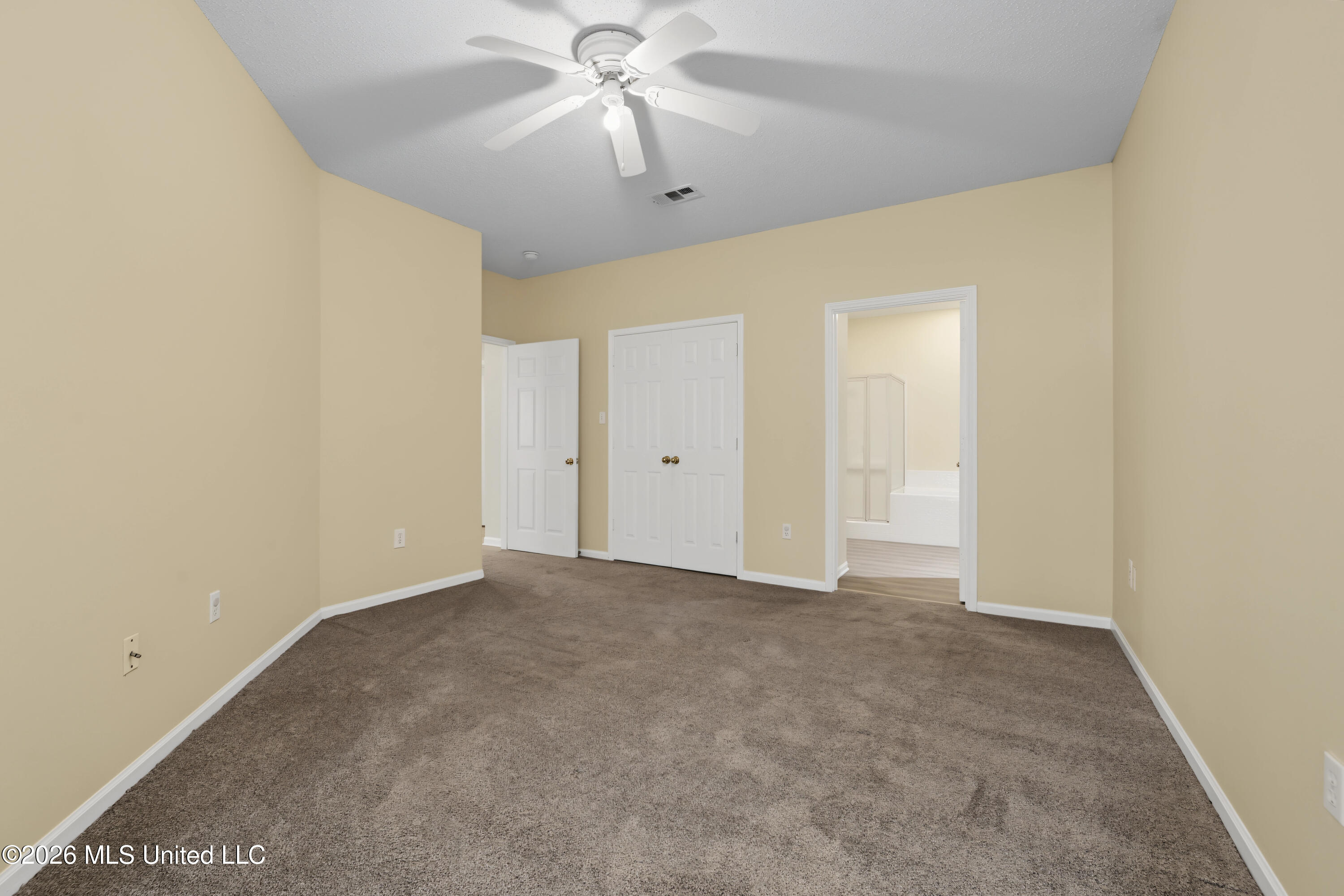 2252 Beach Drive Property Photo 19