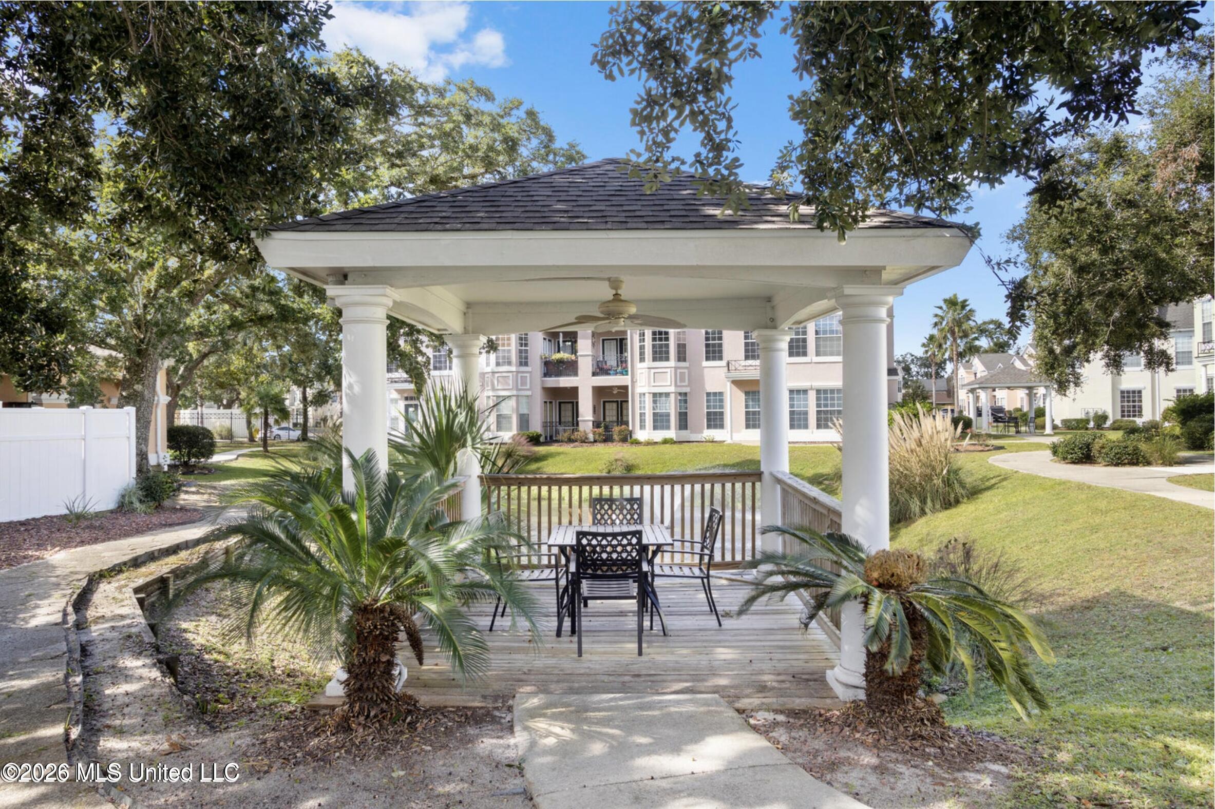 2252 Beach Drive Property Photo 31
