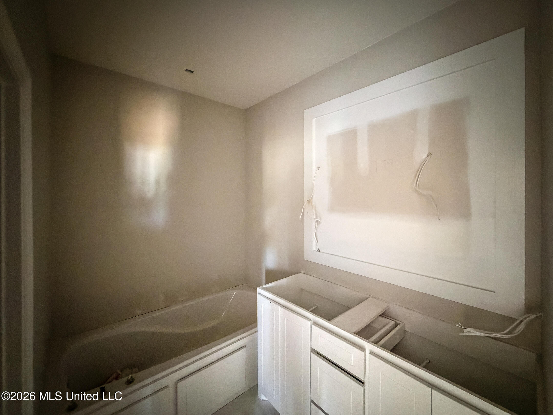 1302 Elderberry Property Photo 4