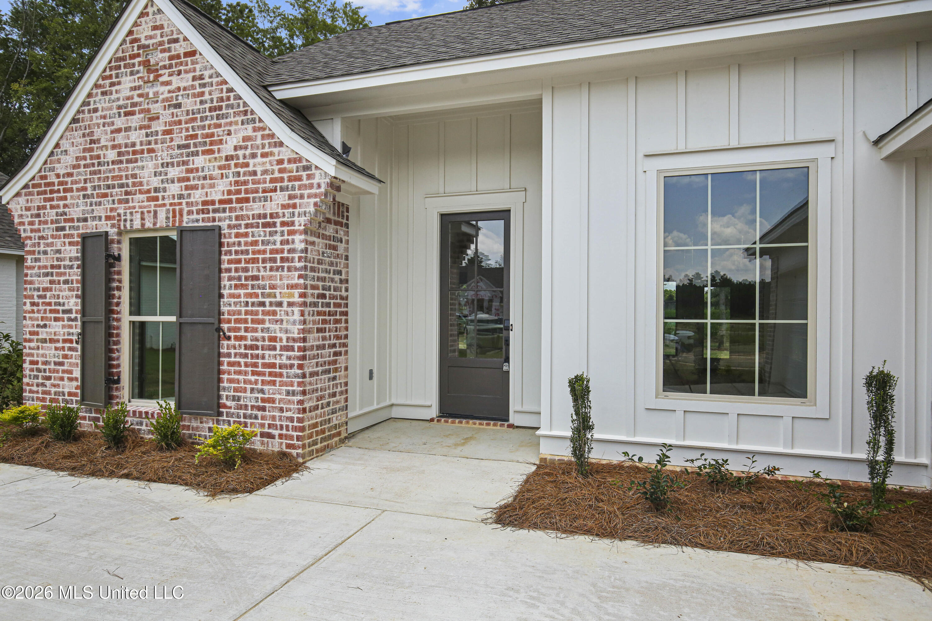 208 Benners Lane Property Photo 2