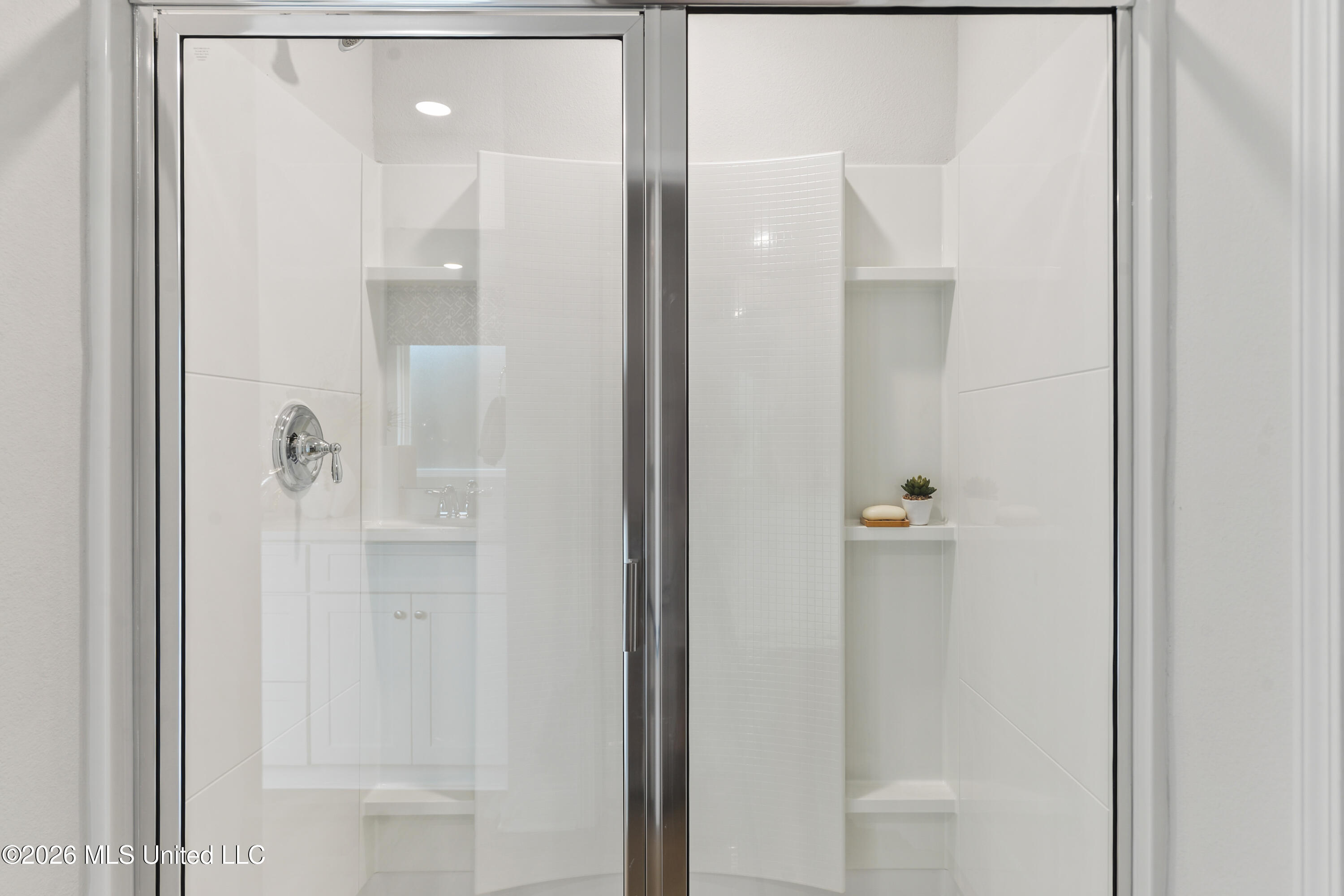 13104 Carnival Circle Property Photo 16