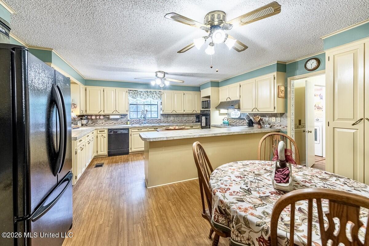 5 Spokane Road Property Photo 9