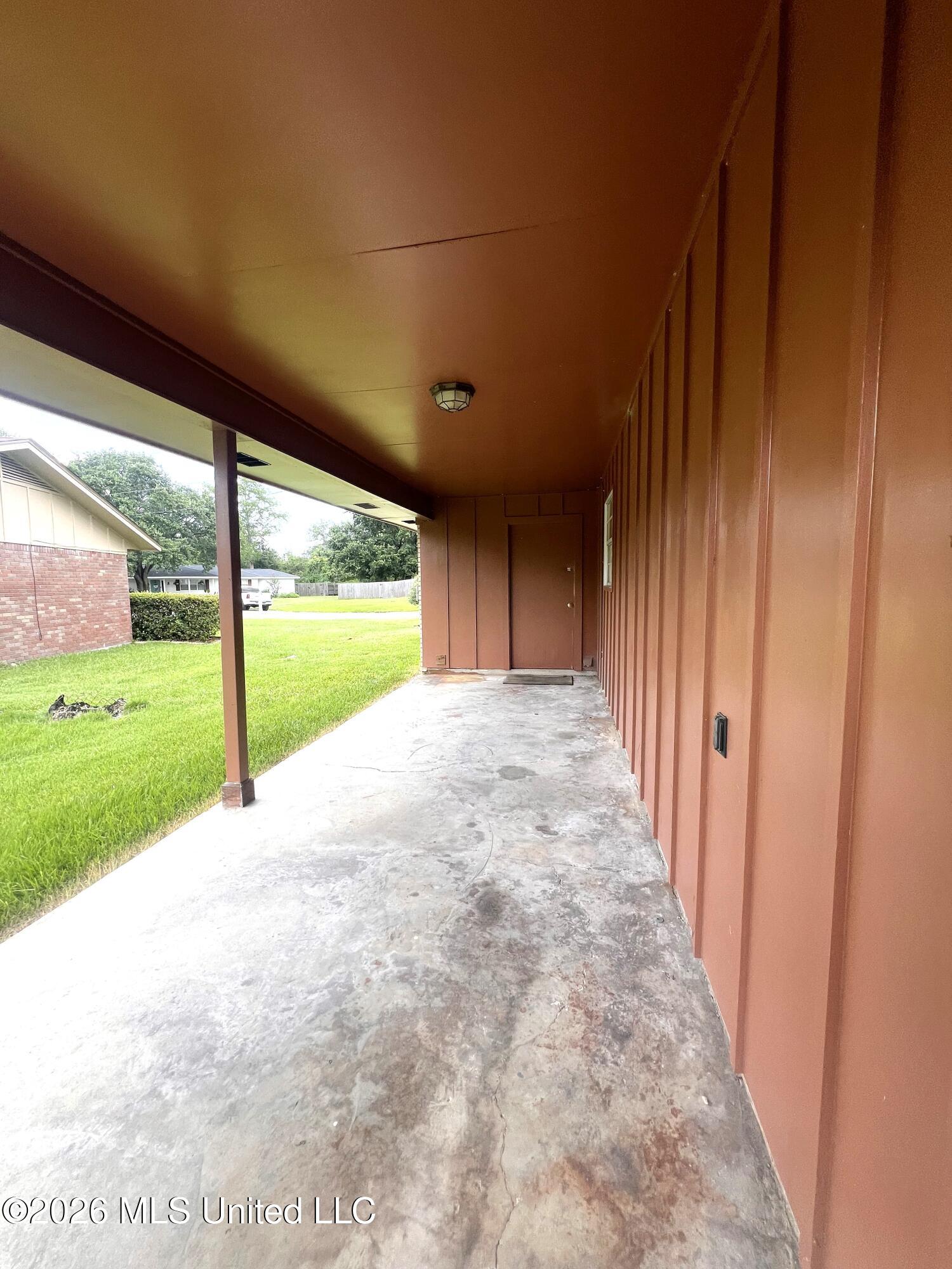 15309-r Royal Street Property Photo 20