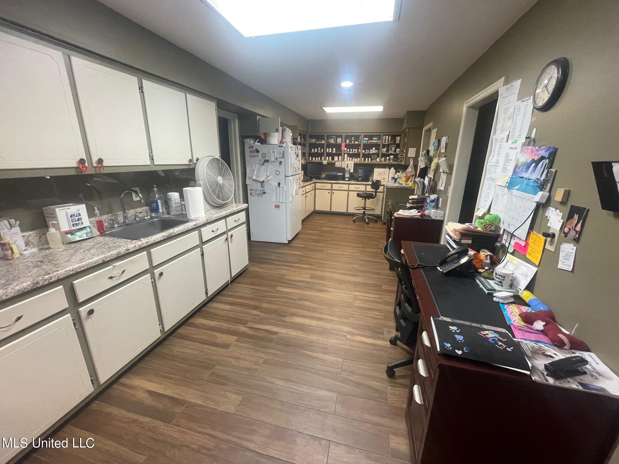 8840 N Highway 51 Property Photo 6