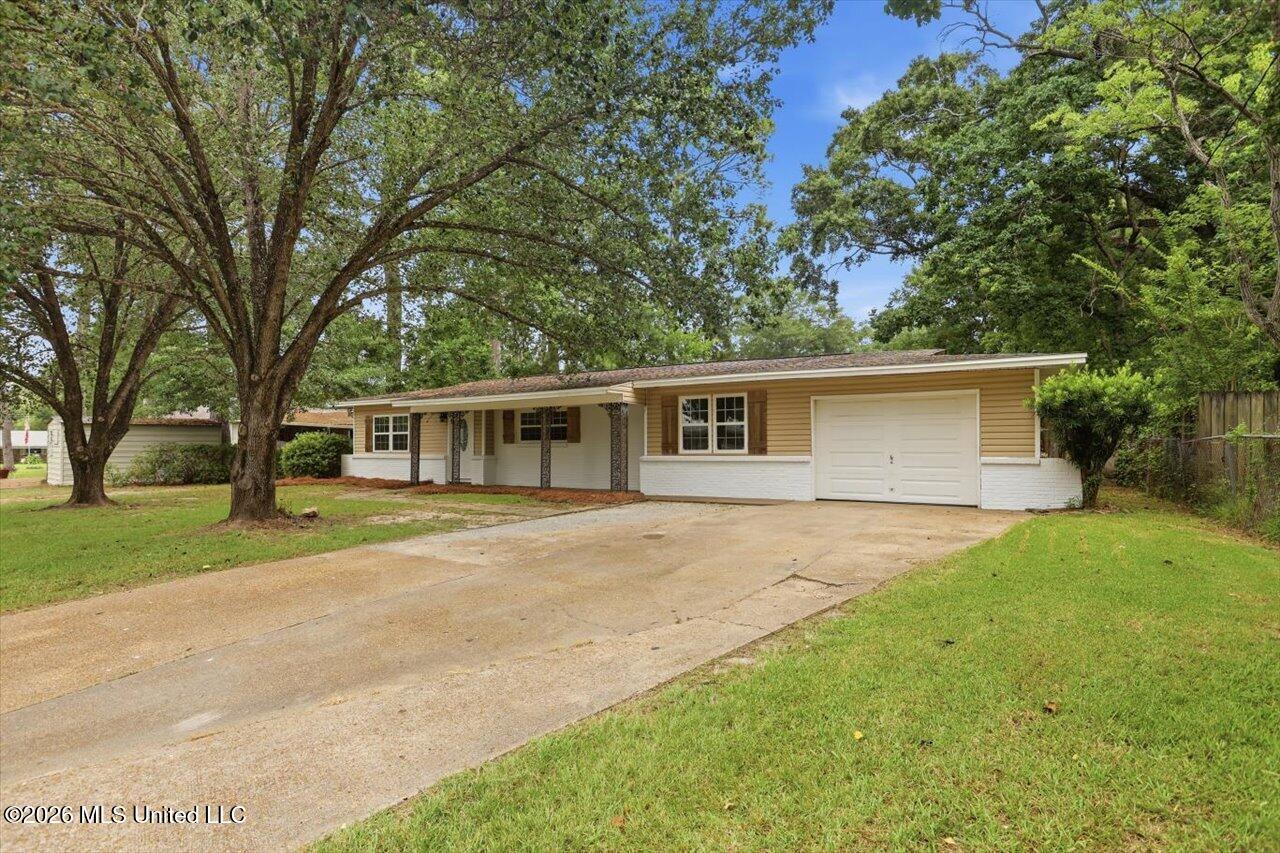 3218 Eastland Drive Property Photo 3