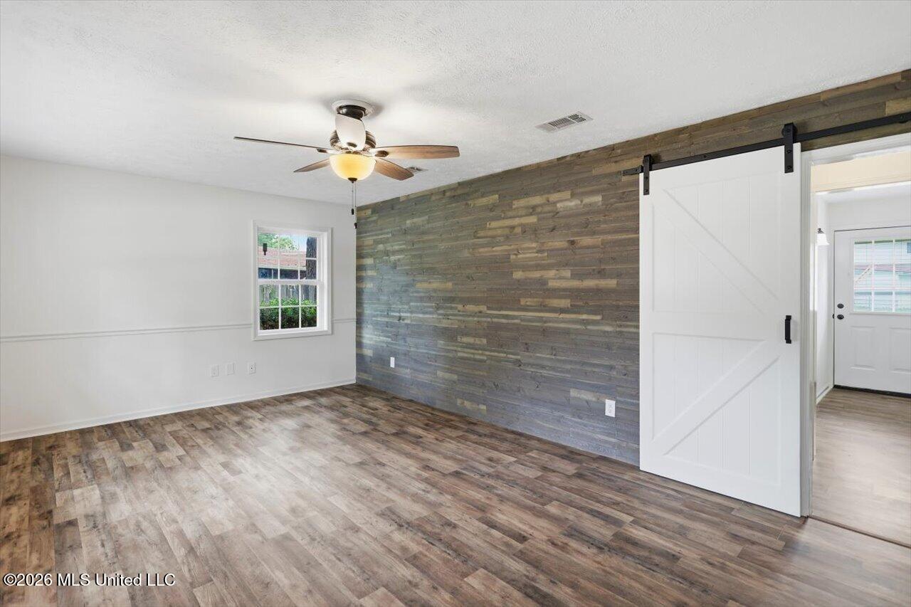 3218 Eastland Drive Property Photo 5