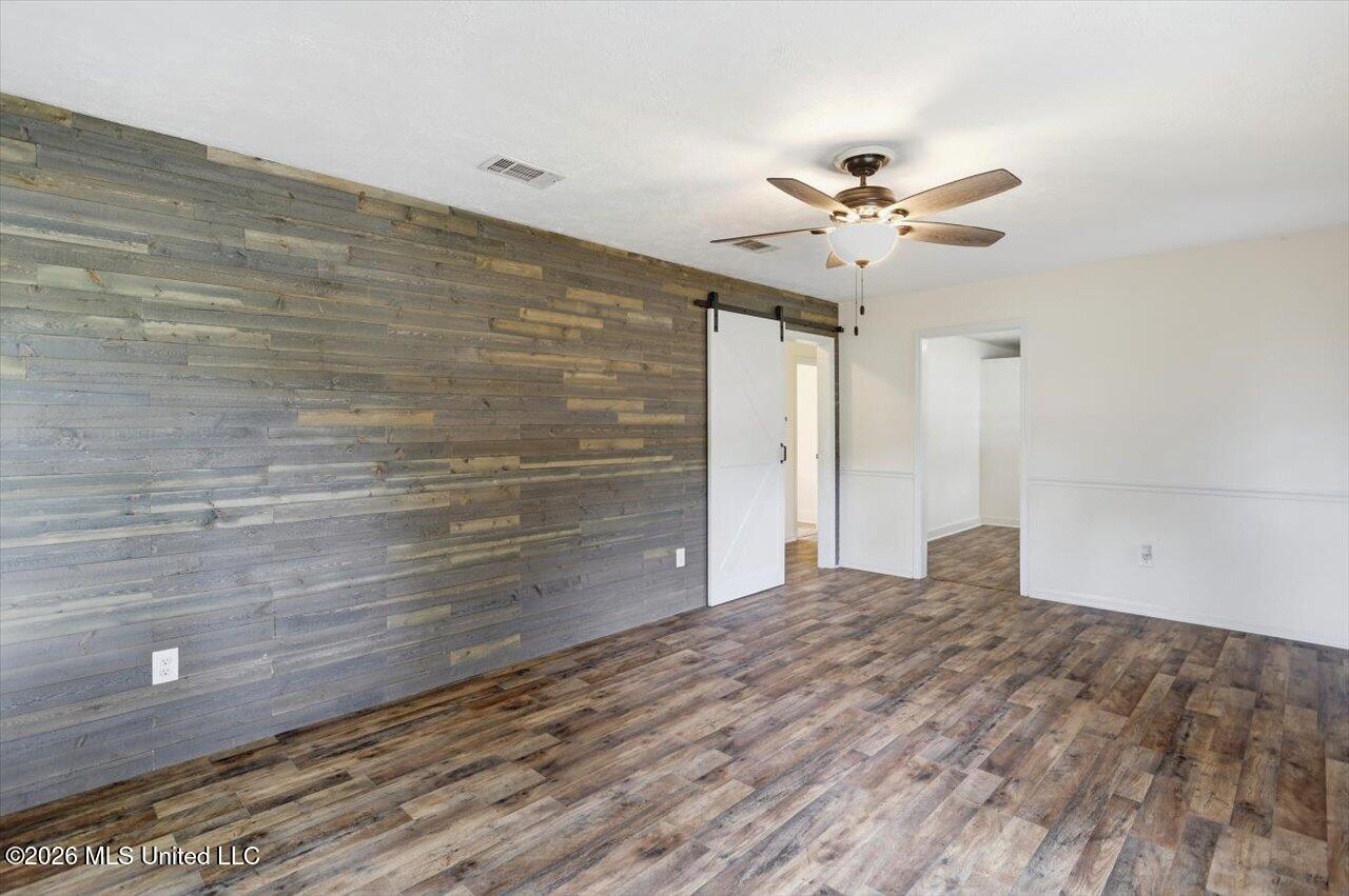3218 Eastland Drive Property Photo 7