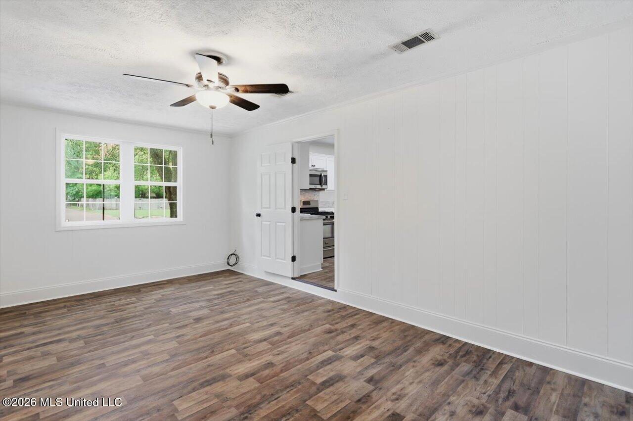 3218 Eastland Drive Property Photo 14