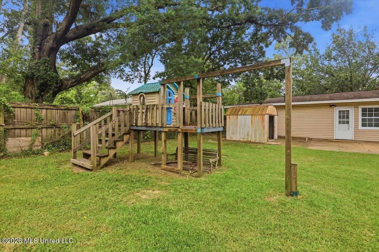 3218 Eastland Drive Property Photo 23