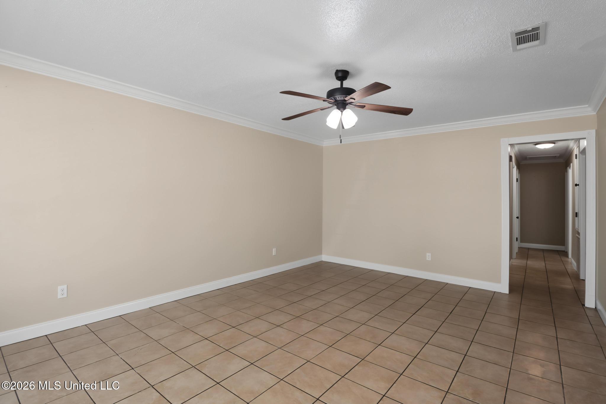 32 Brittany Court Property Photo 3