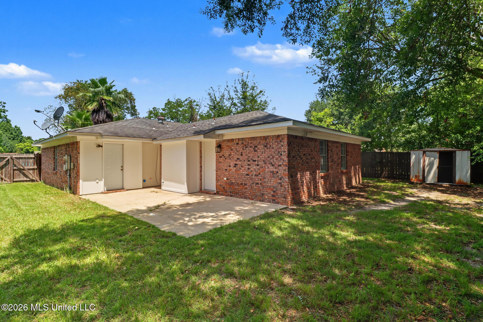 32 Brittany Court Property Photo 17