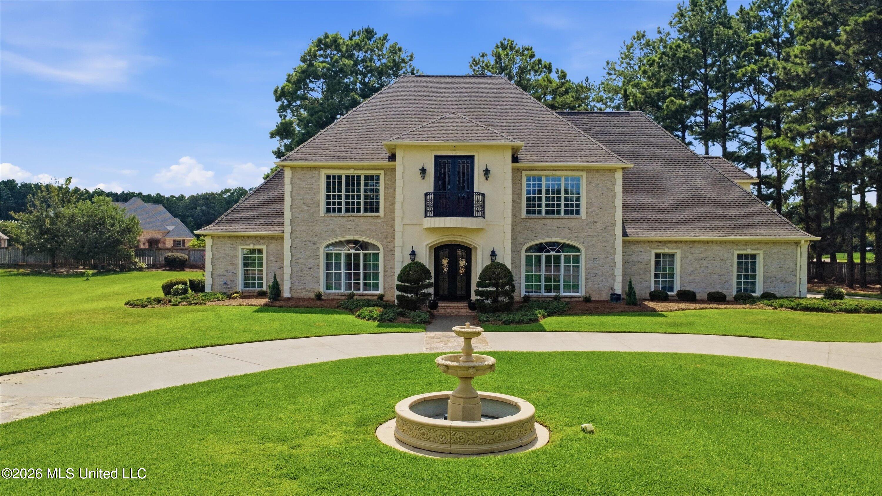 301 Pinehurst Circle Property Photo 1