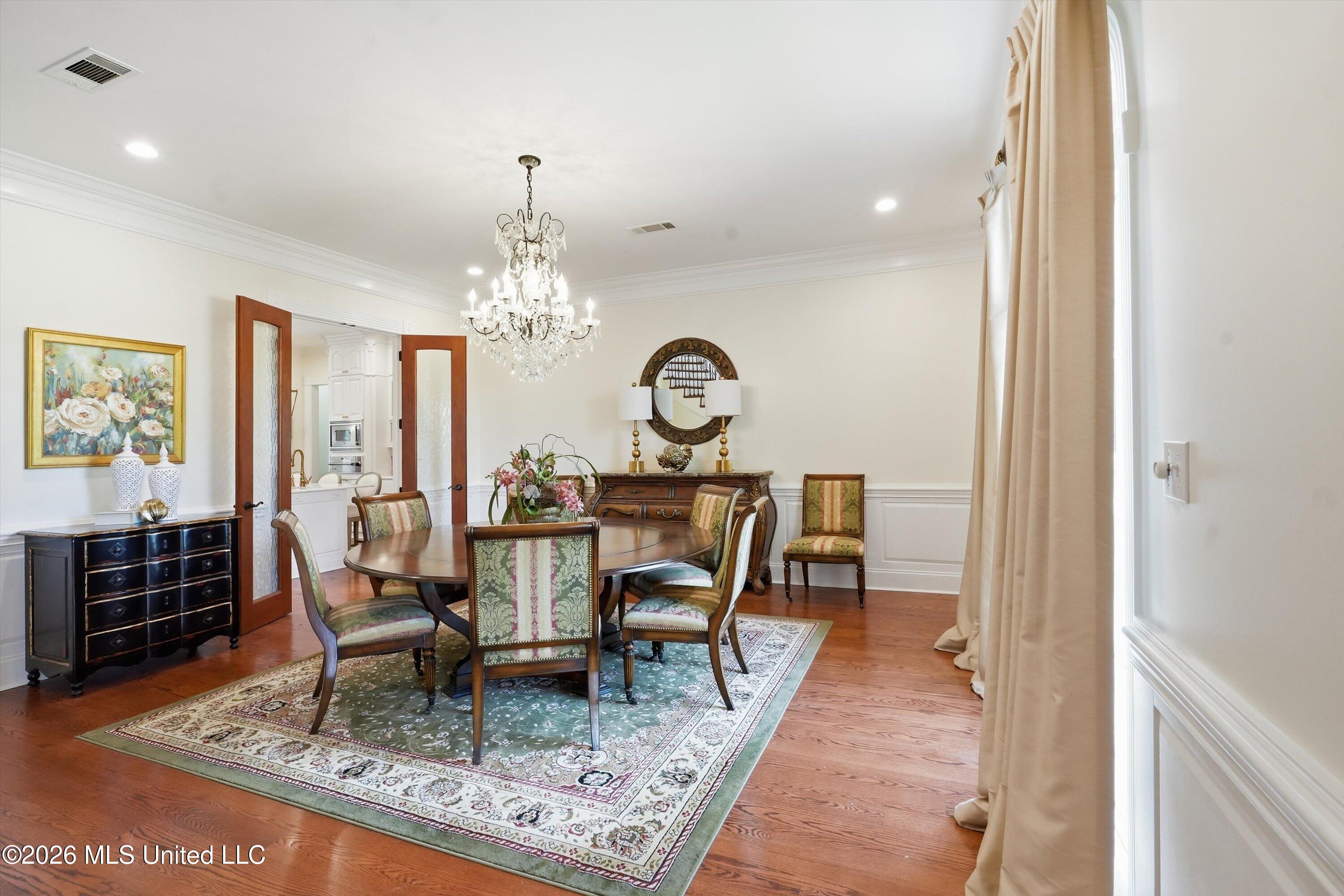 301 Pinehurst Circle Property Photo 8