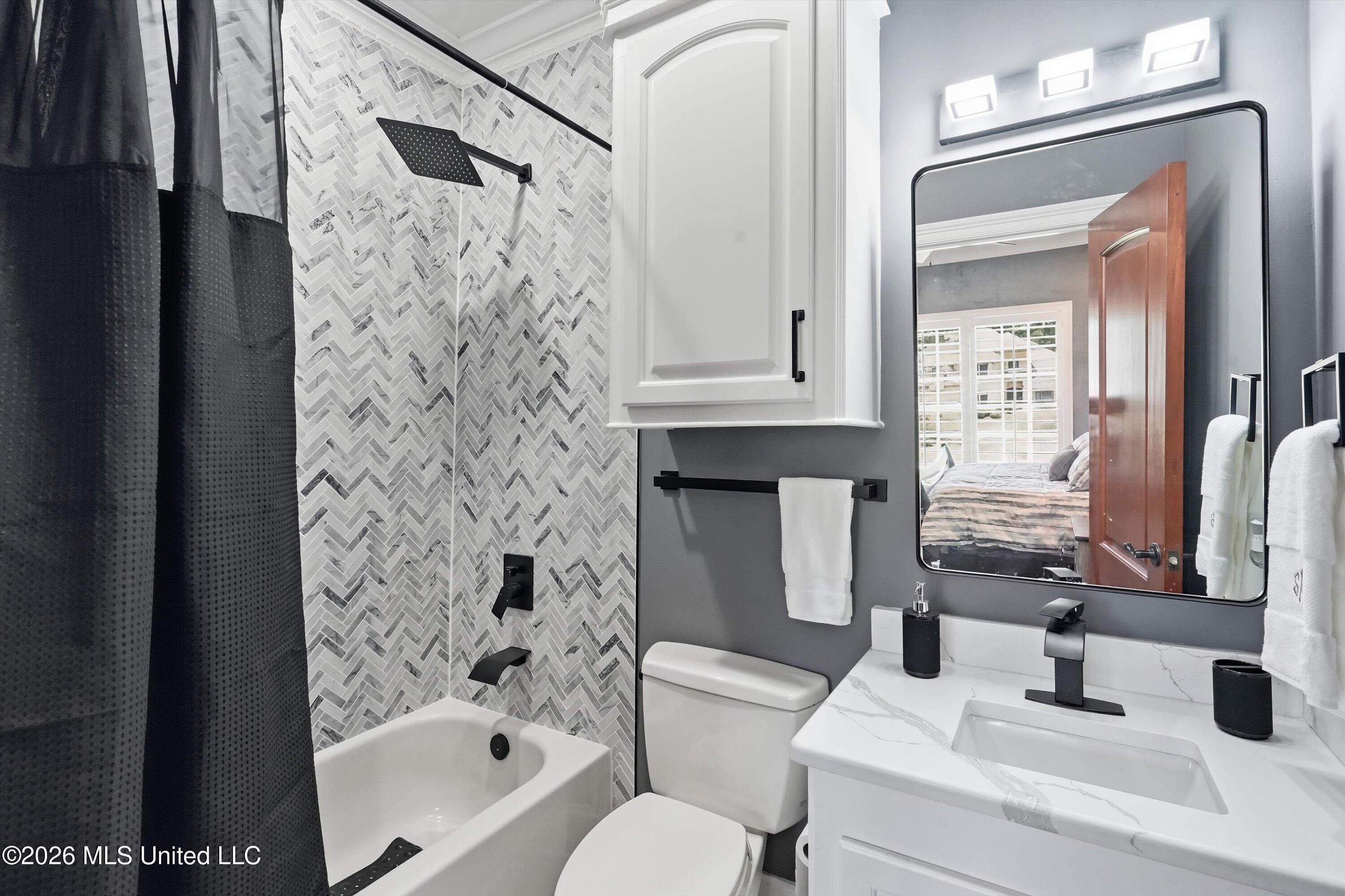 301 Pinehurst Circle Property Photo 40
