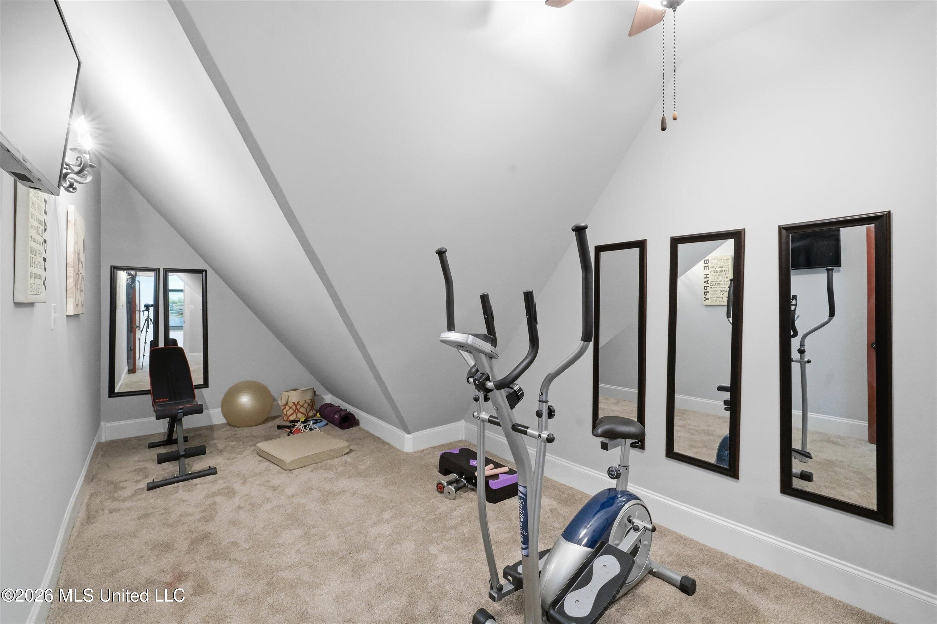 301 Pinehurst Circle Property Photo 44