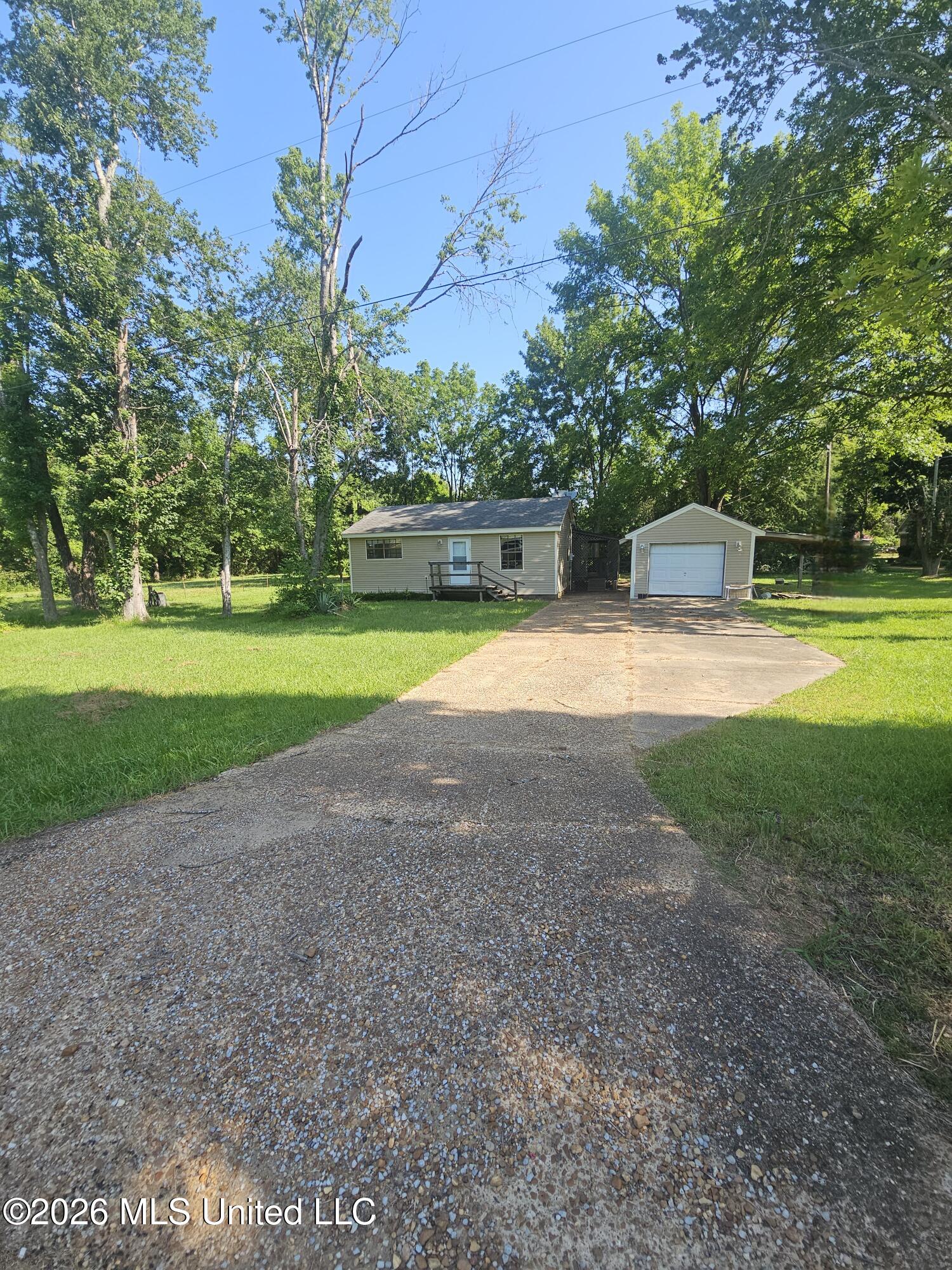 13224 Abernathy Road Property Photo 1