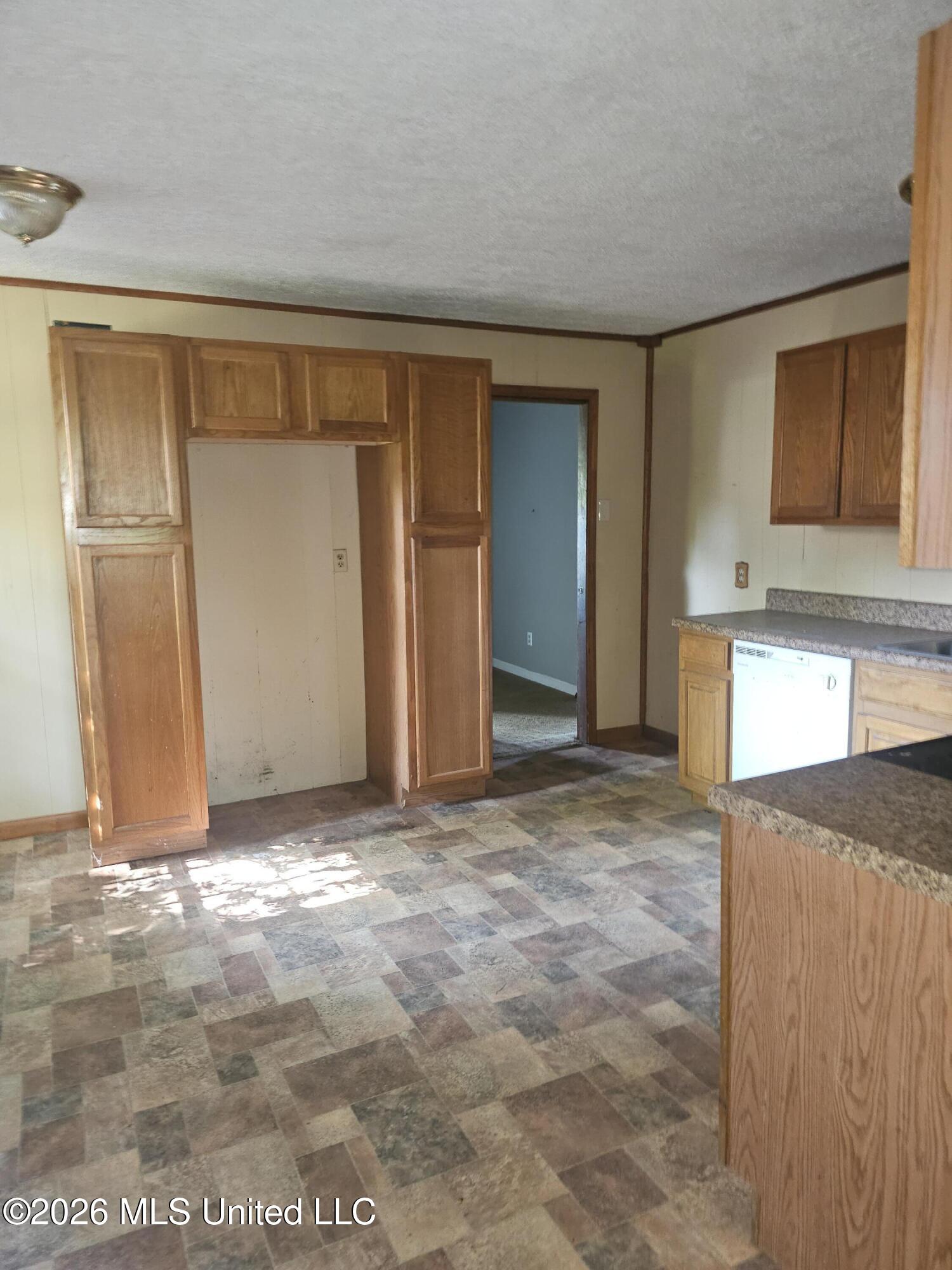 13224 Abernathy Road Property Photo 4