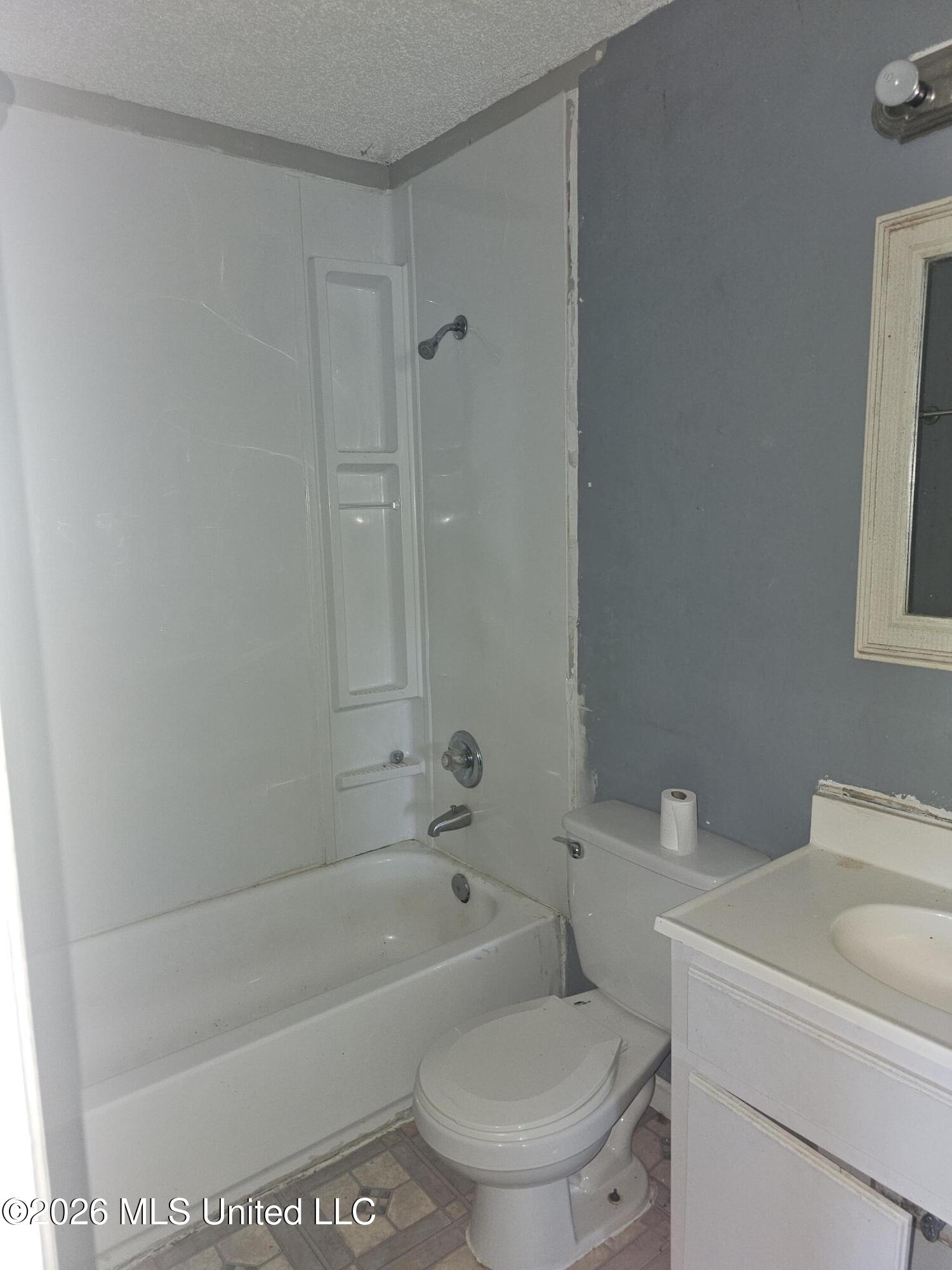 13224 Abernathy Road Property Photo 9