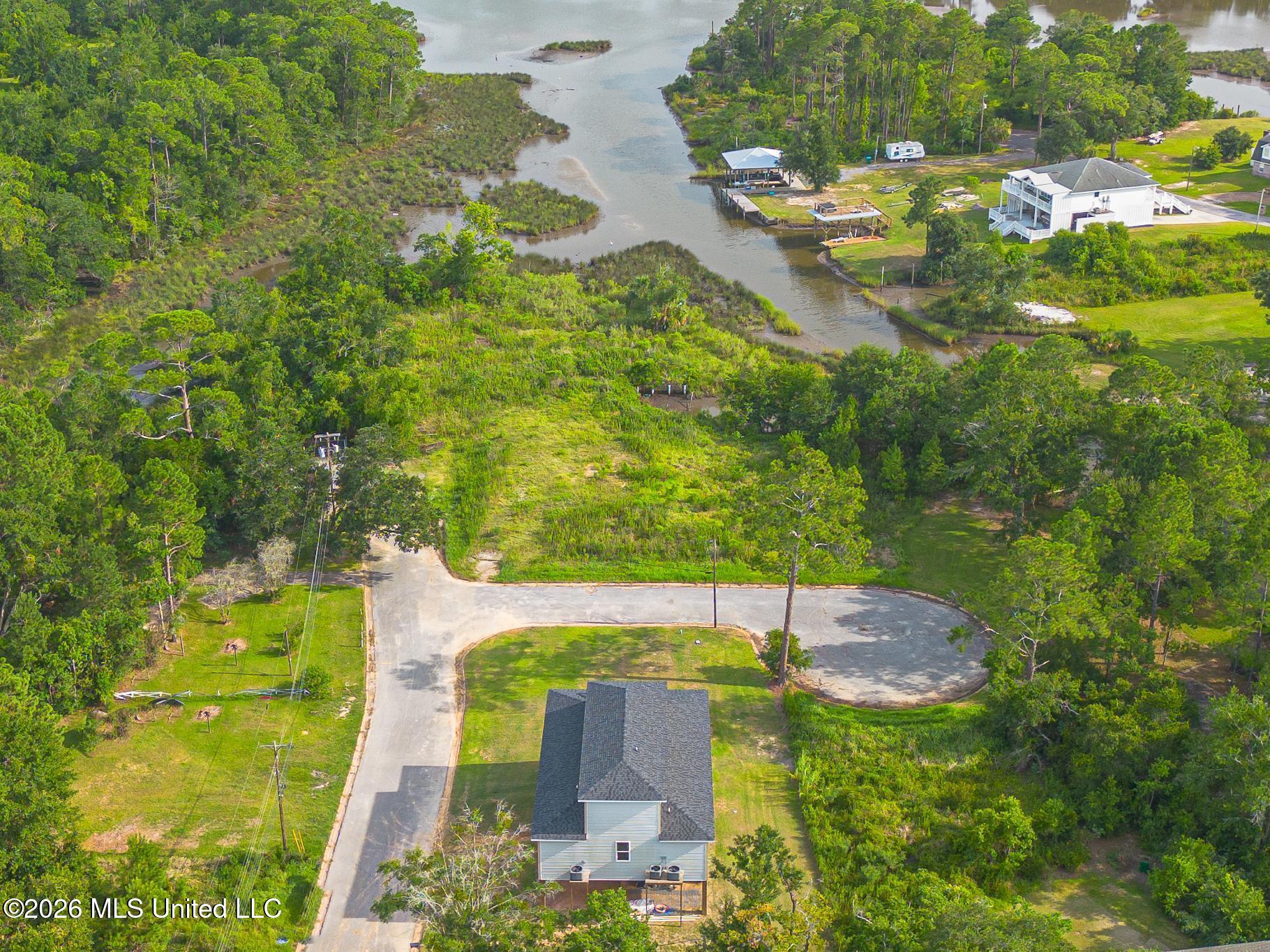 6601 April Bayou Drive Property Photo 3
