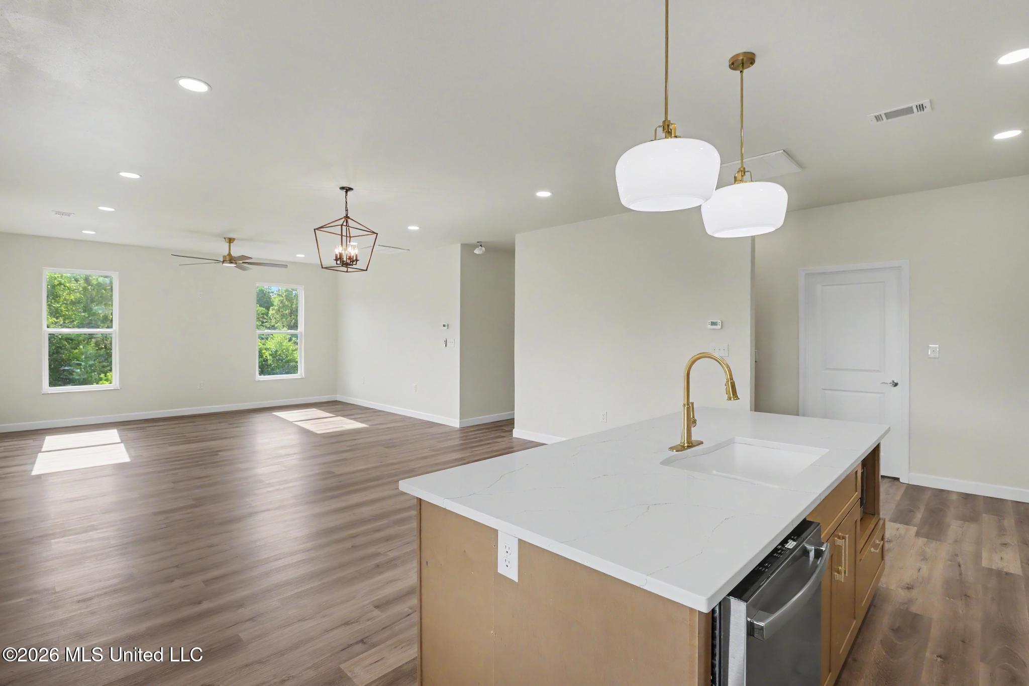 6601 April Bayou Drive Property Photo 7