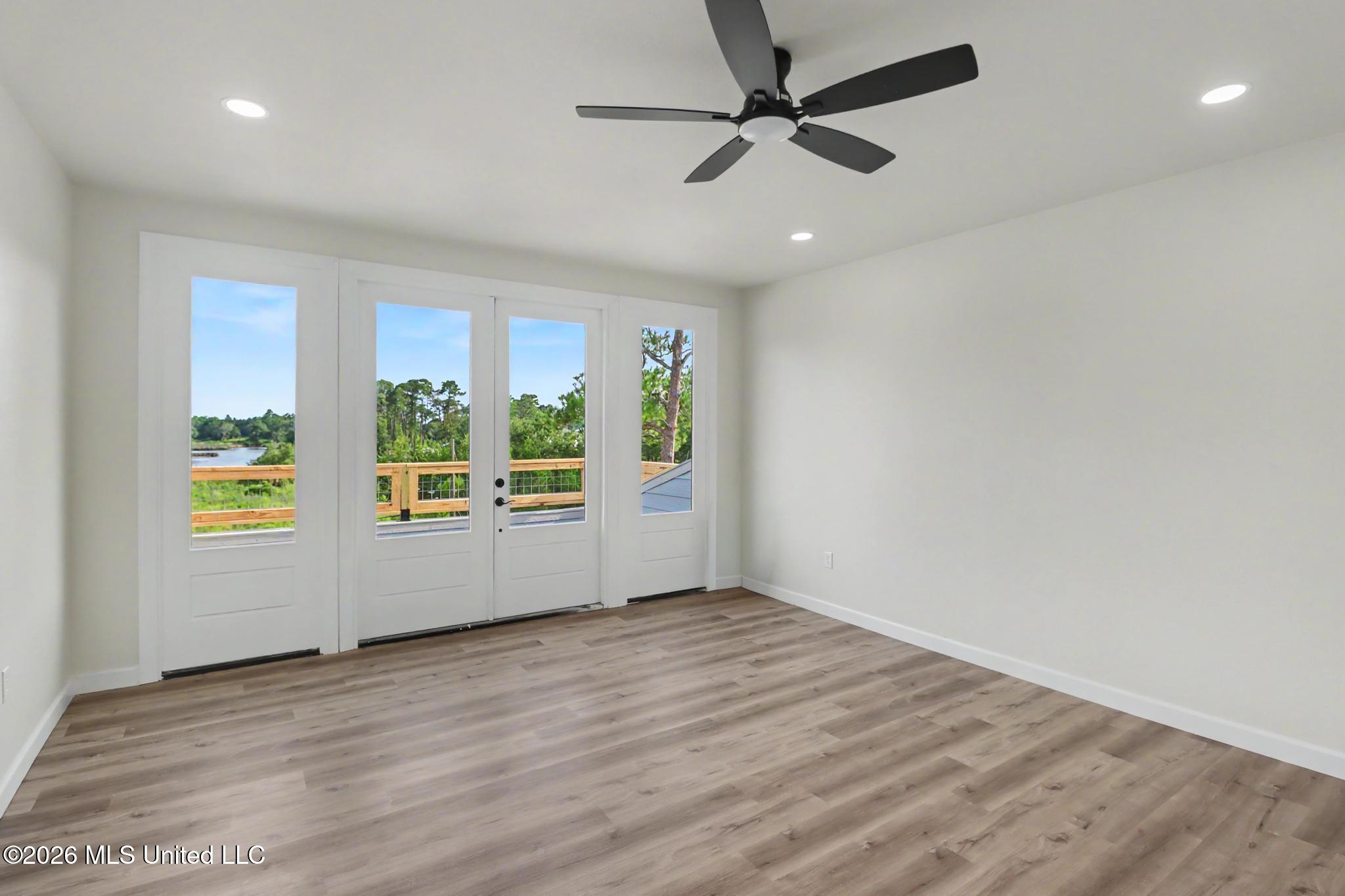 6601 April Bayou Drive Property Photo 24