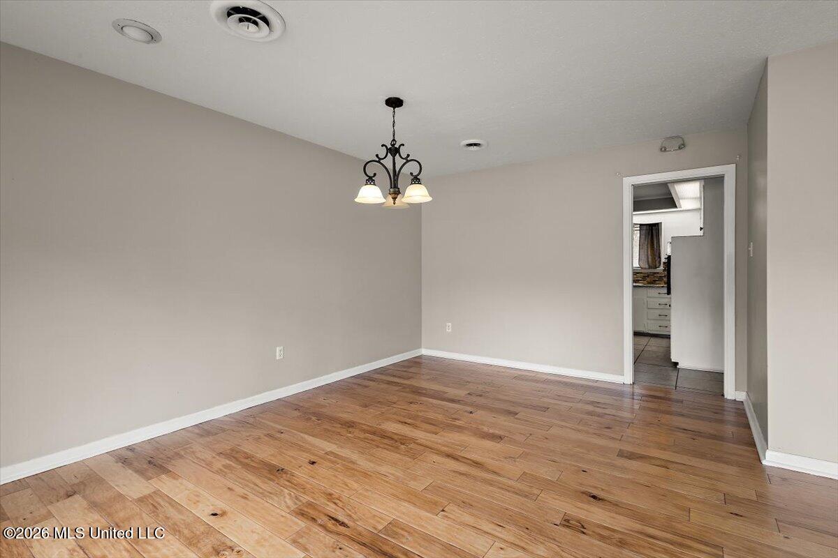 640 Briarwood Drive Property Photo 7