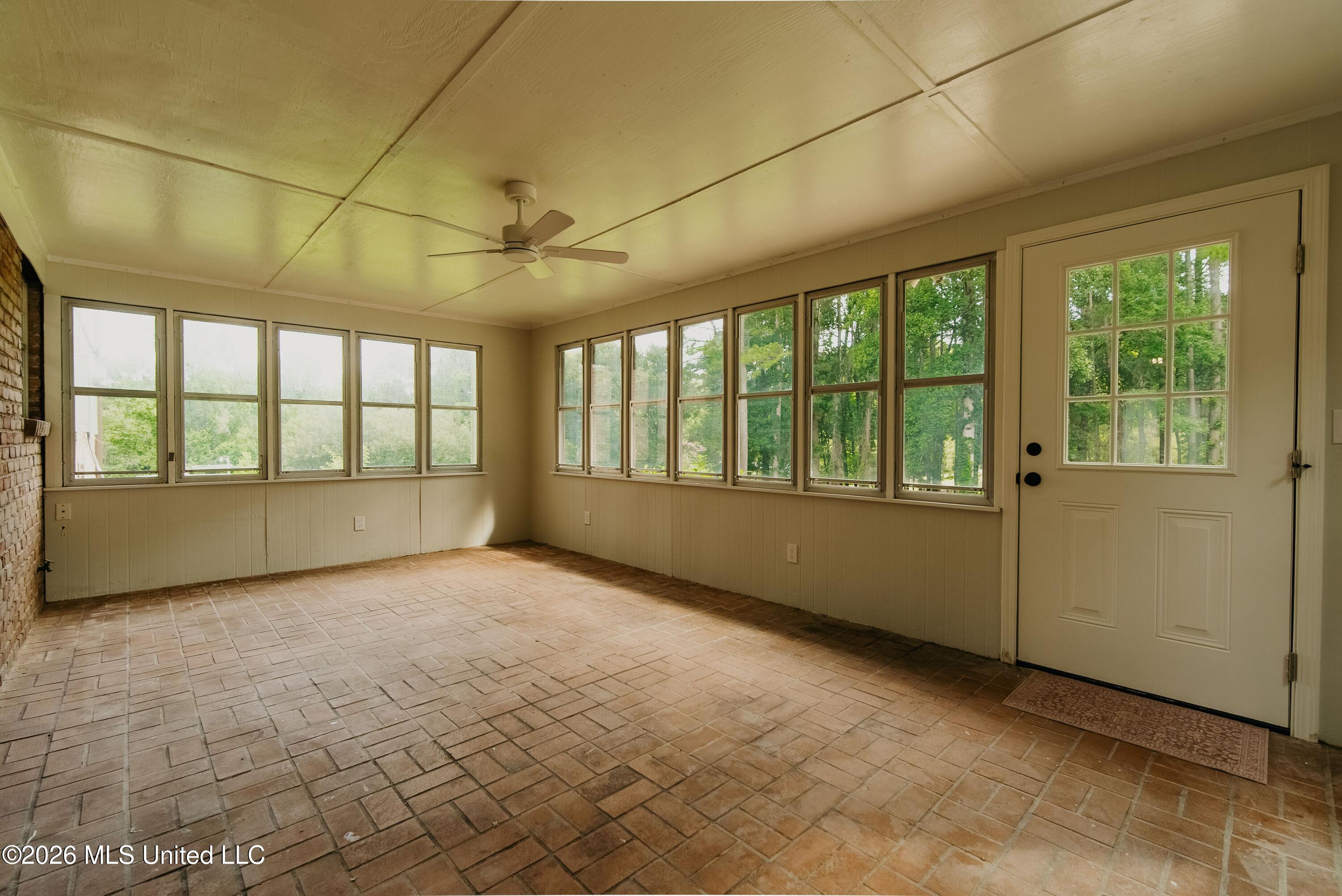 7528 Pineridge Drive Property Photo 19