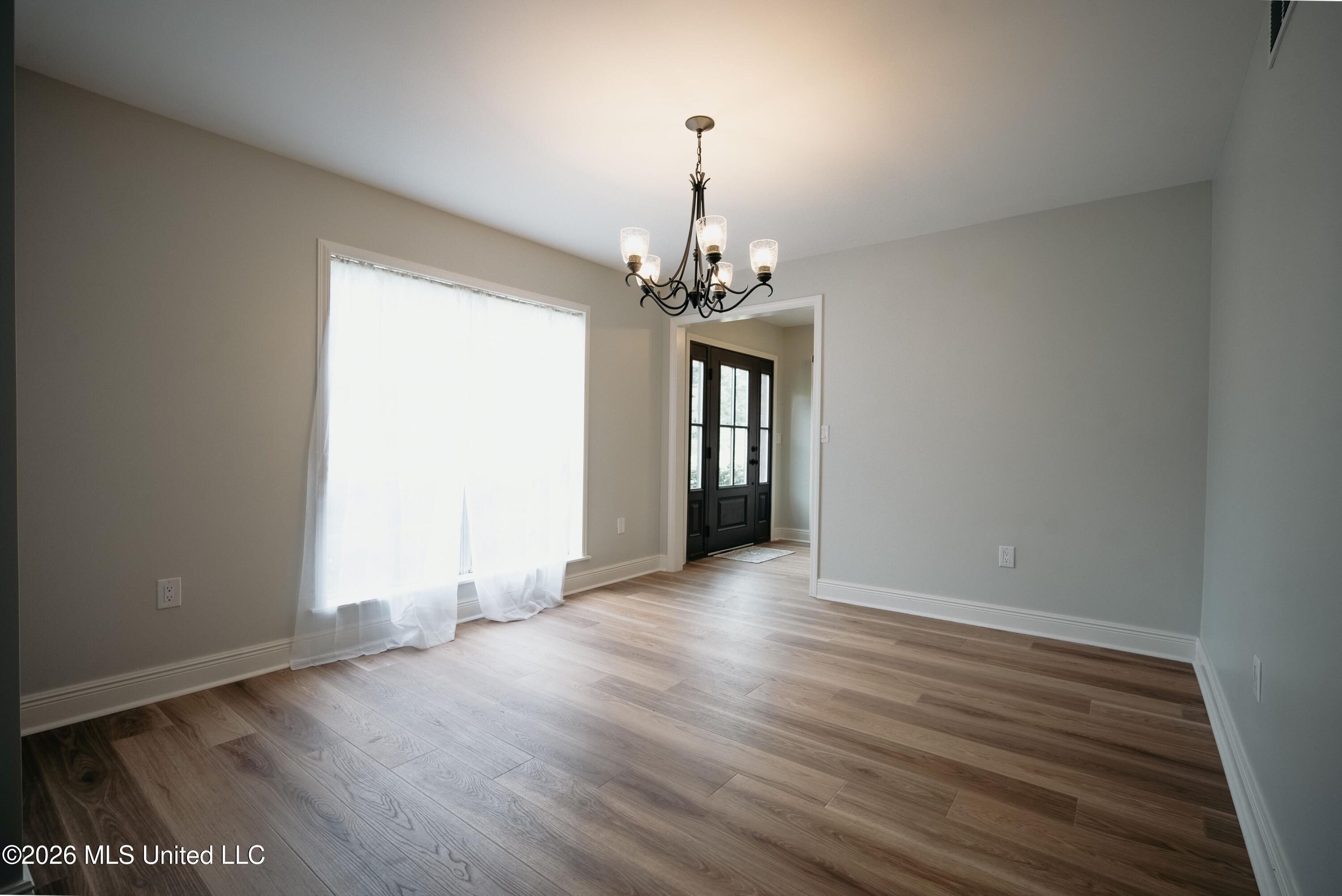 7528 Pineridge Drive Property Photo 28