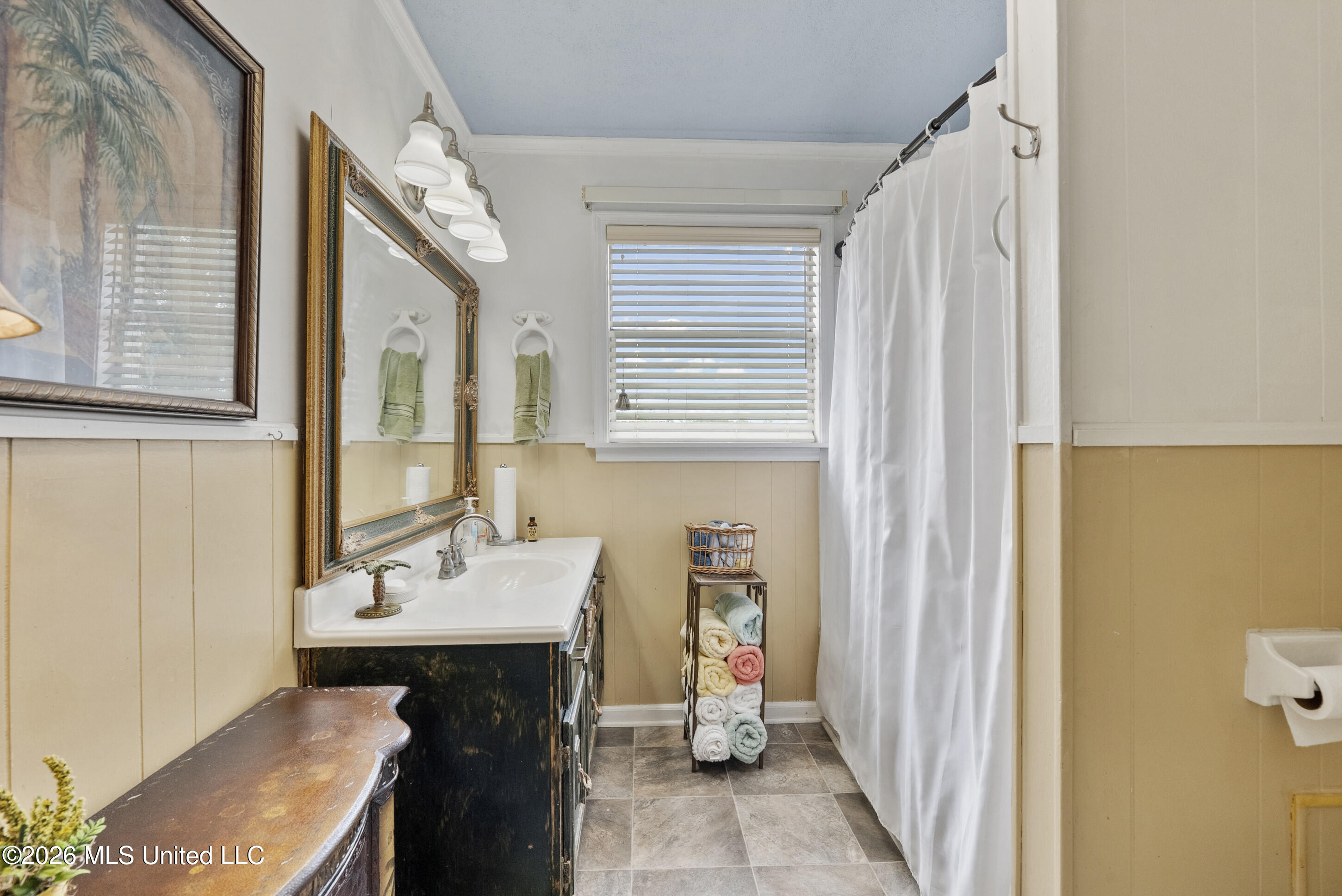 1070 King Road Property Photo 23