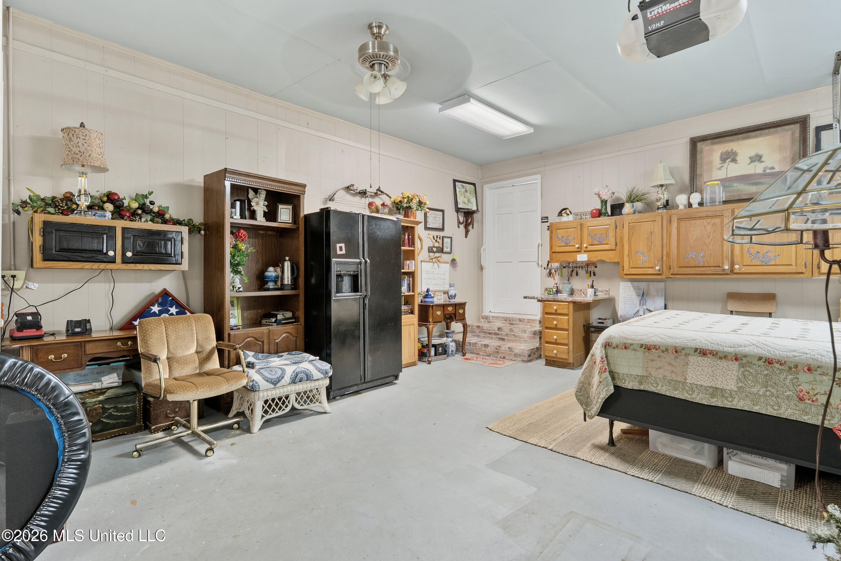 1070 King Road Property Photo 26