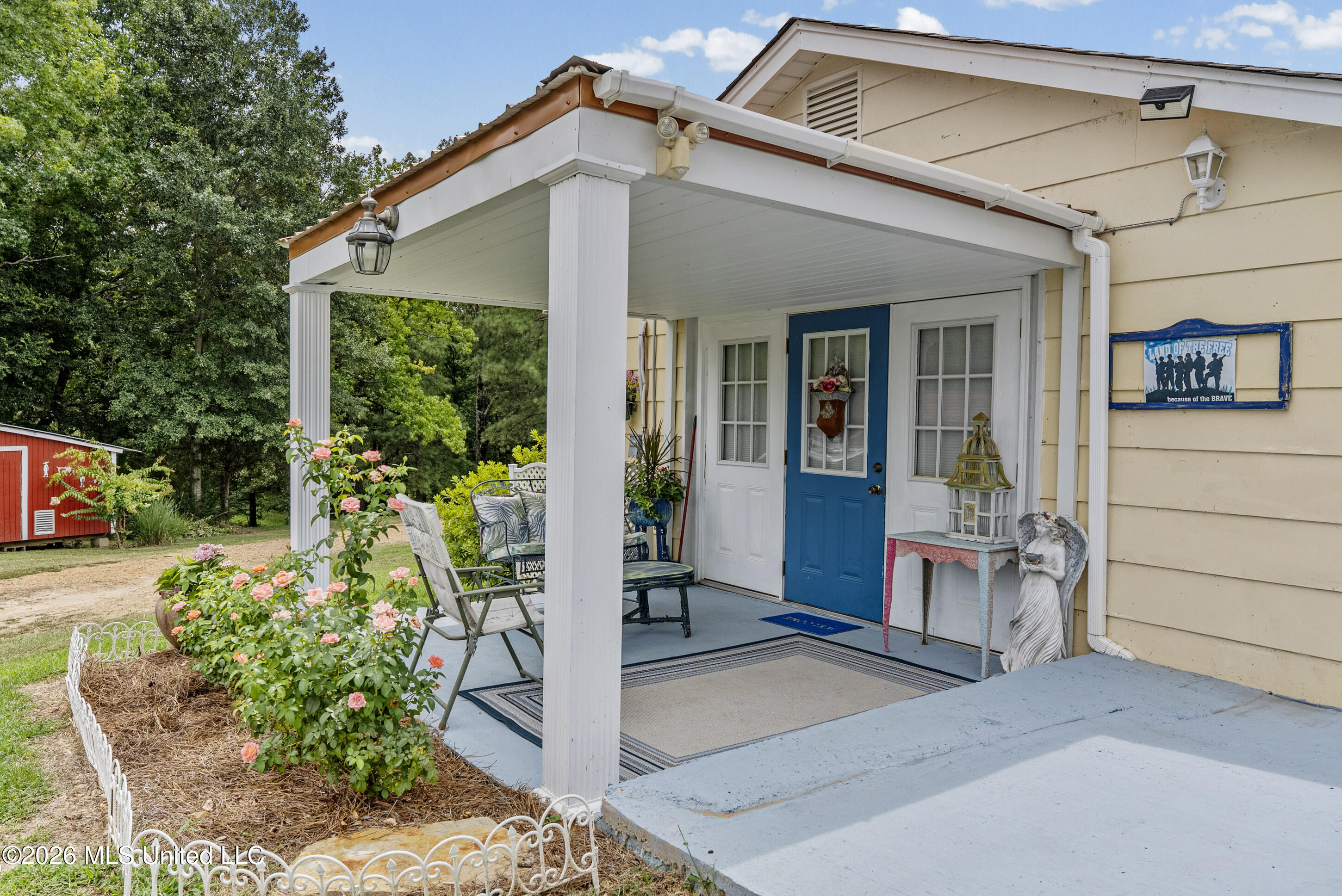 1070 King Road Property Photo 28