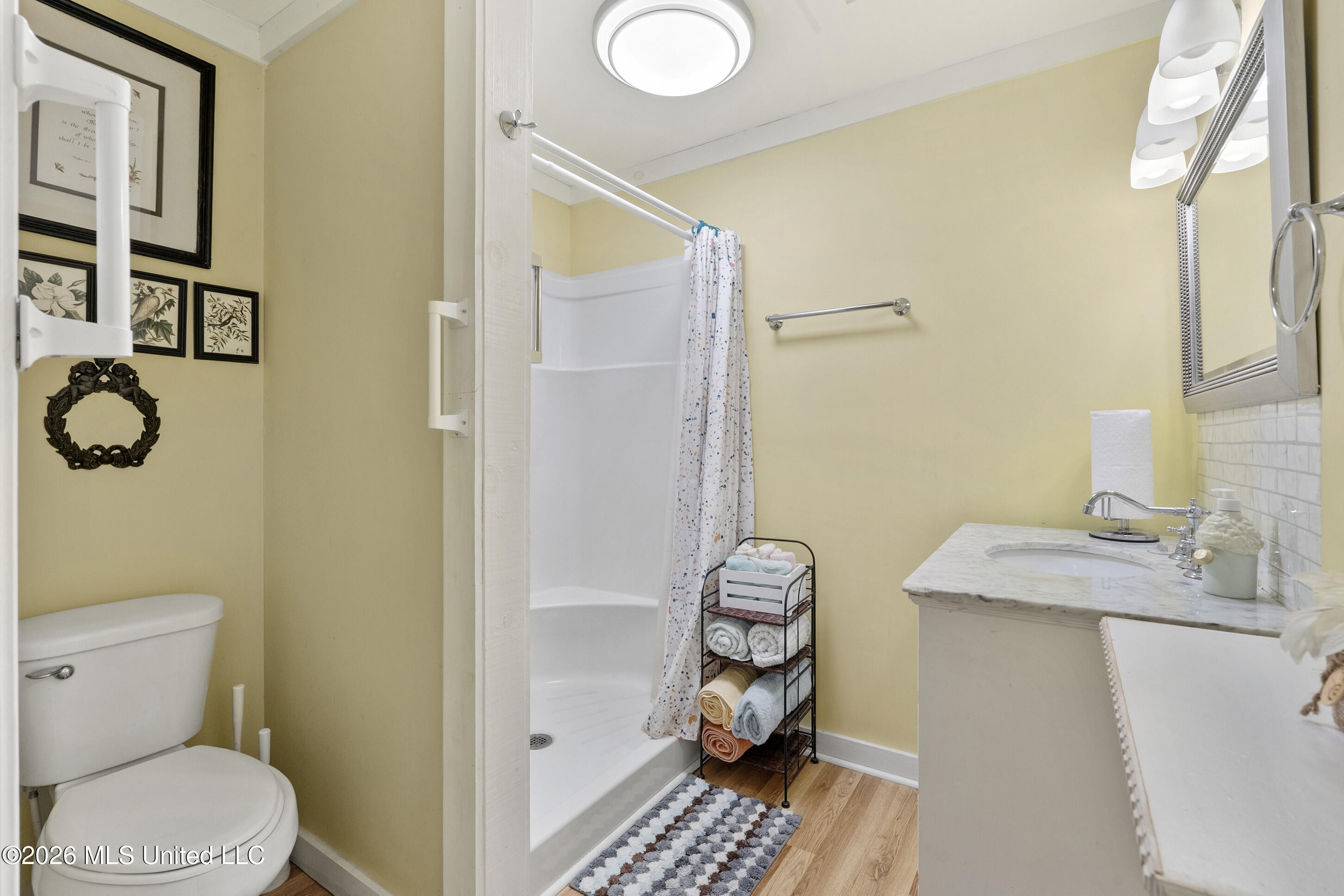 1070 King Road Property Photo 33
