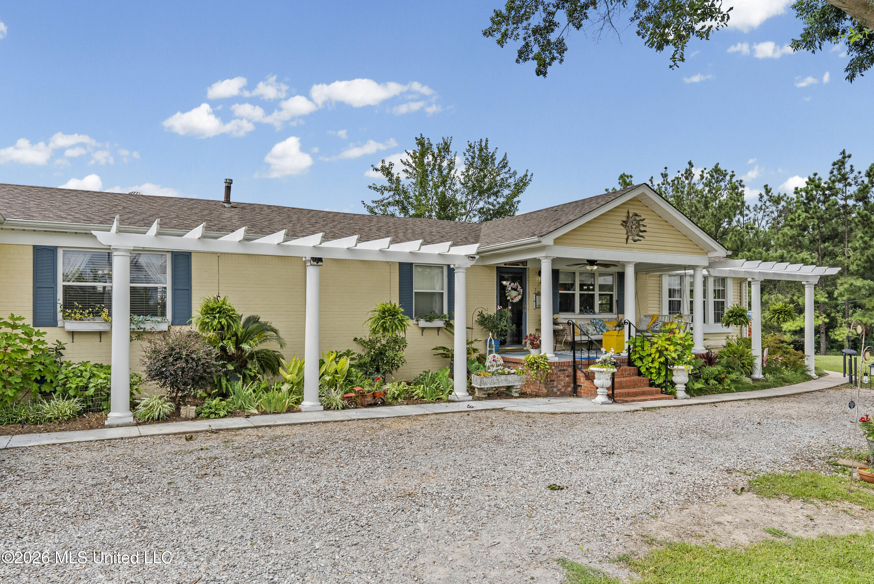 1070 King Road Property Photo 37