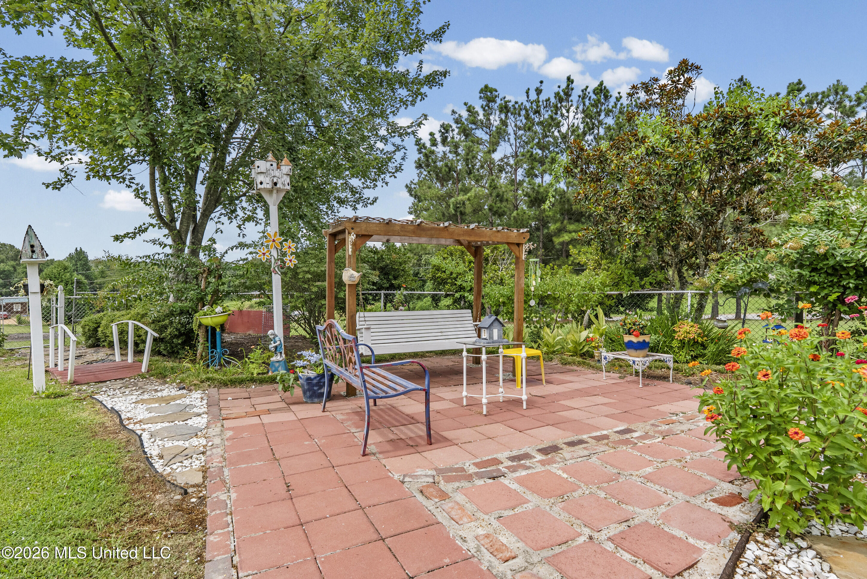 1070 King Road Property Photo 40