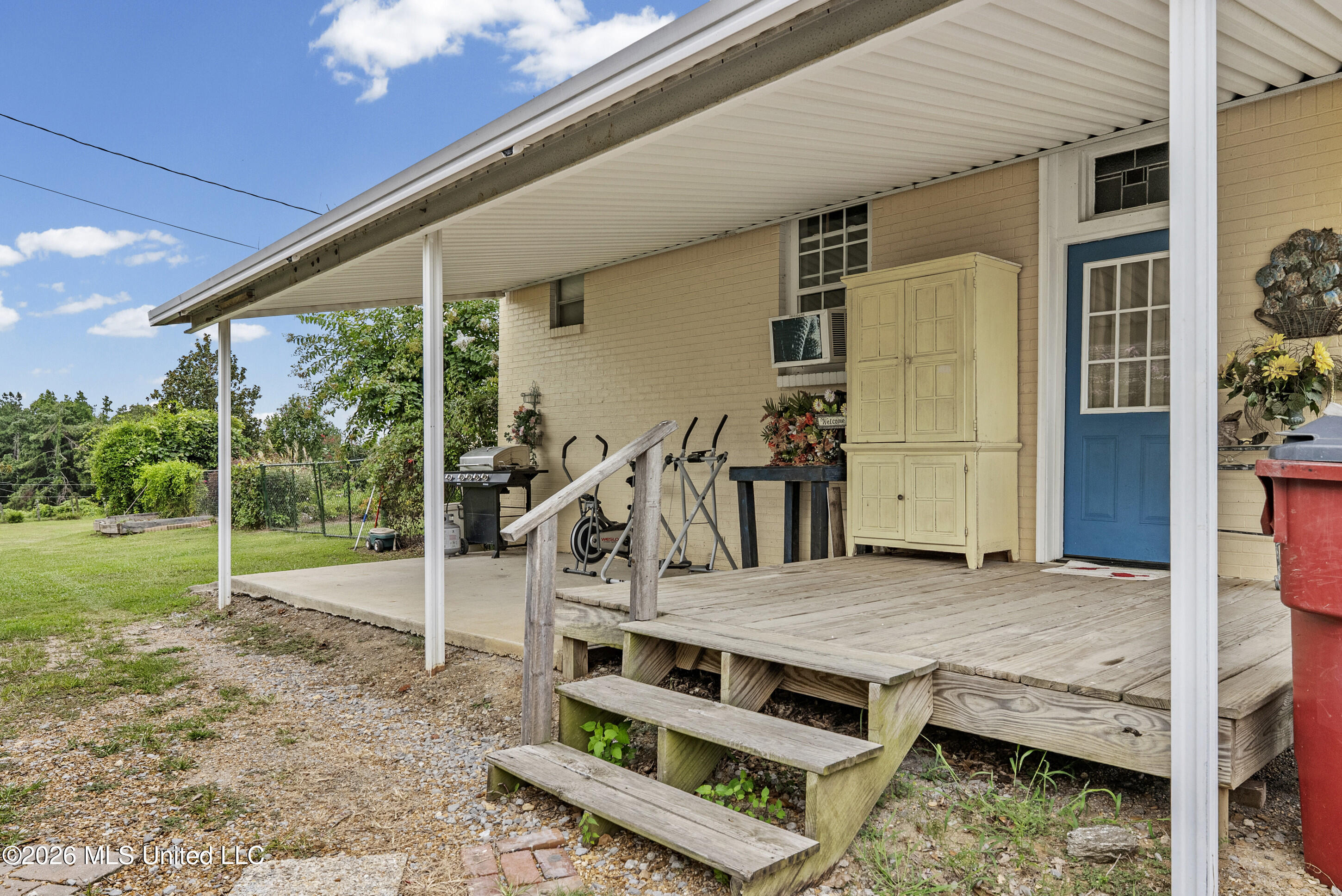 1070 King Road Property Photo 44