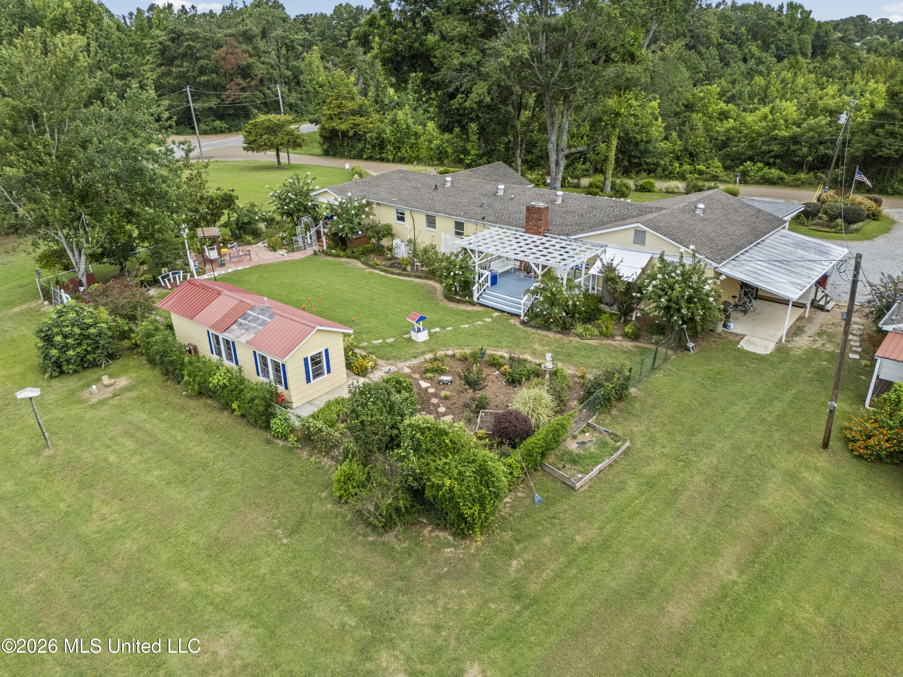 1070 King Road Property Photo 45