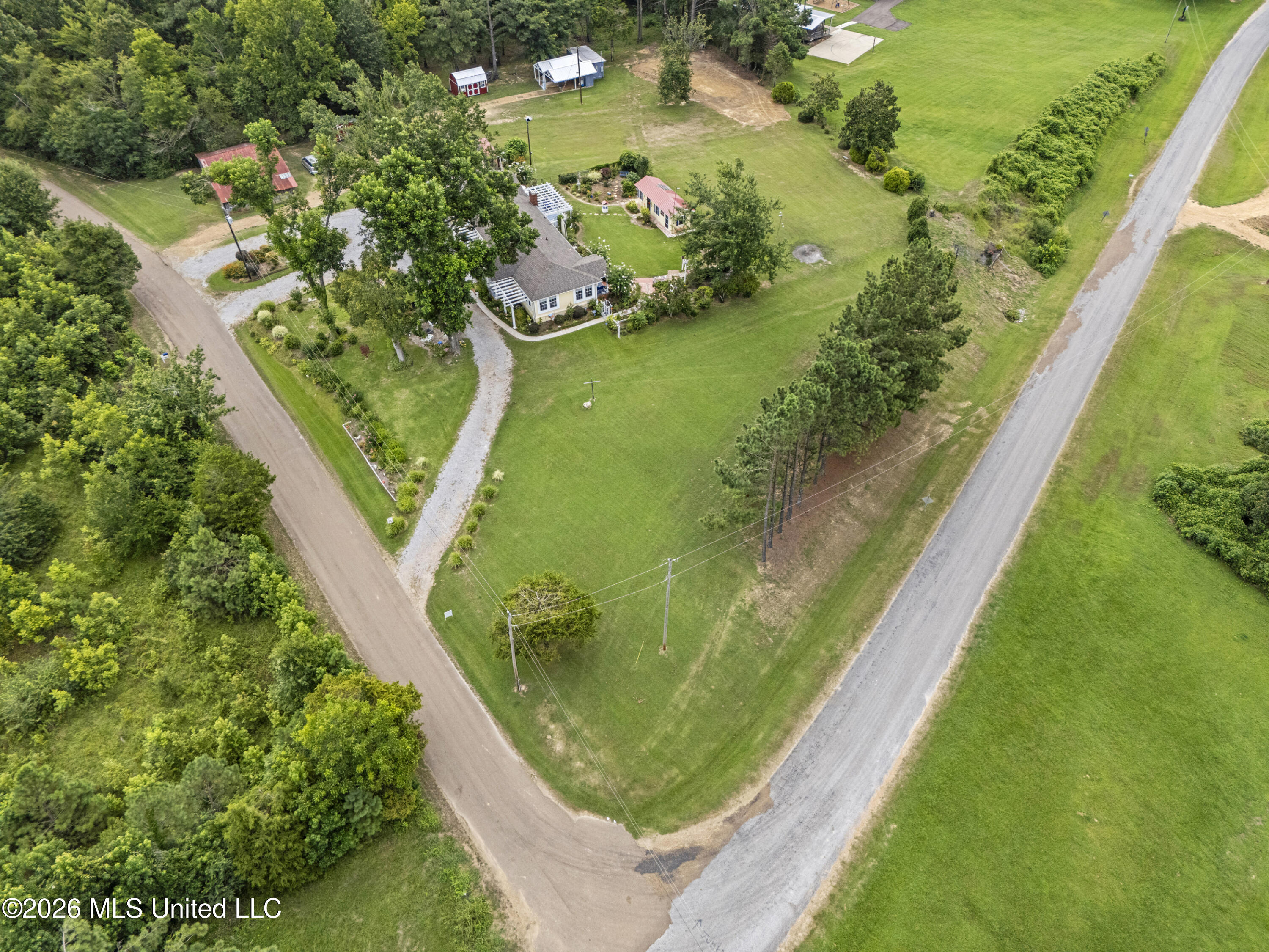 1070 King Road Property Photo 49