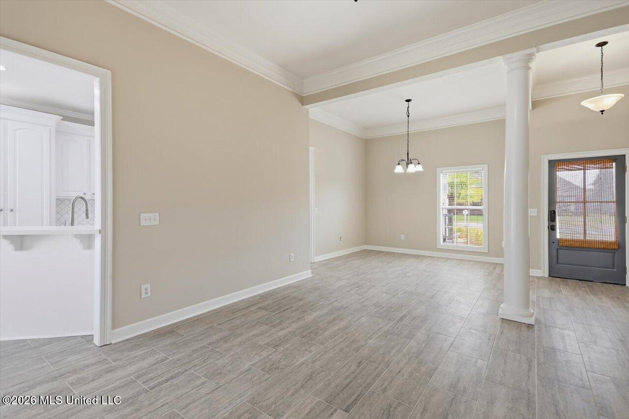 605 Shea Cove Property Photo 8