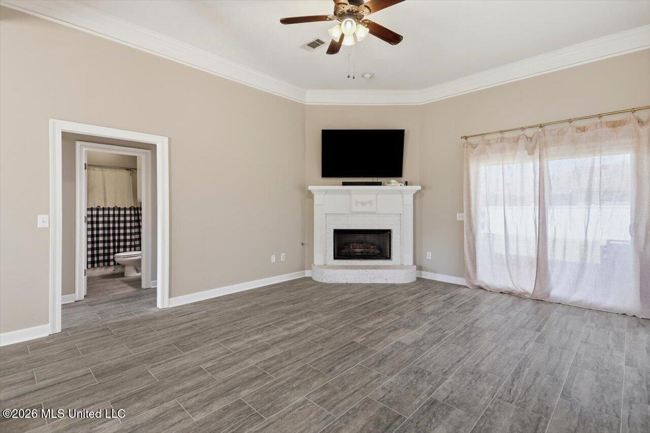 605 Shea Cove Property Photo 9